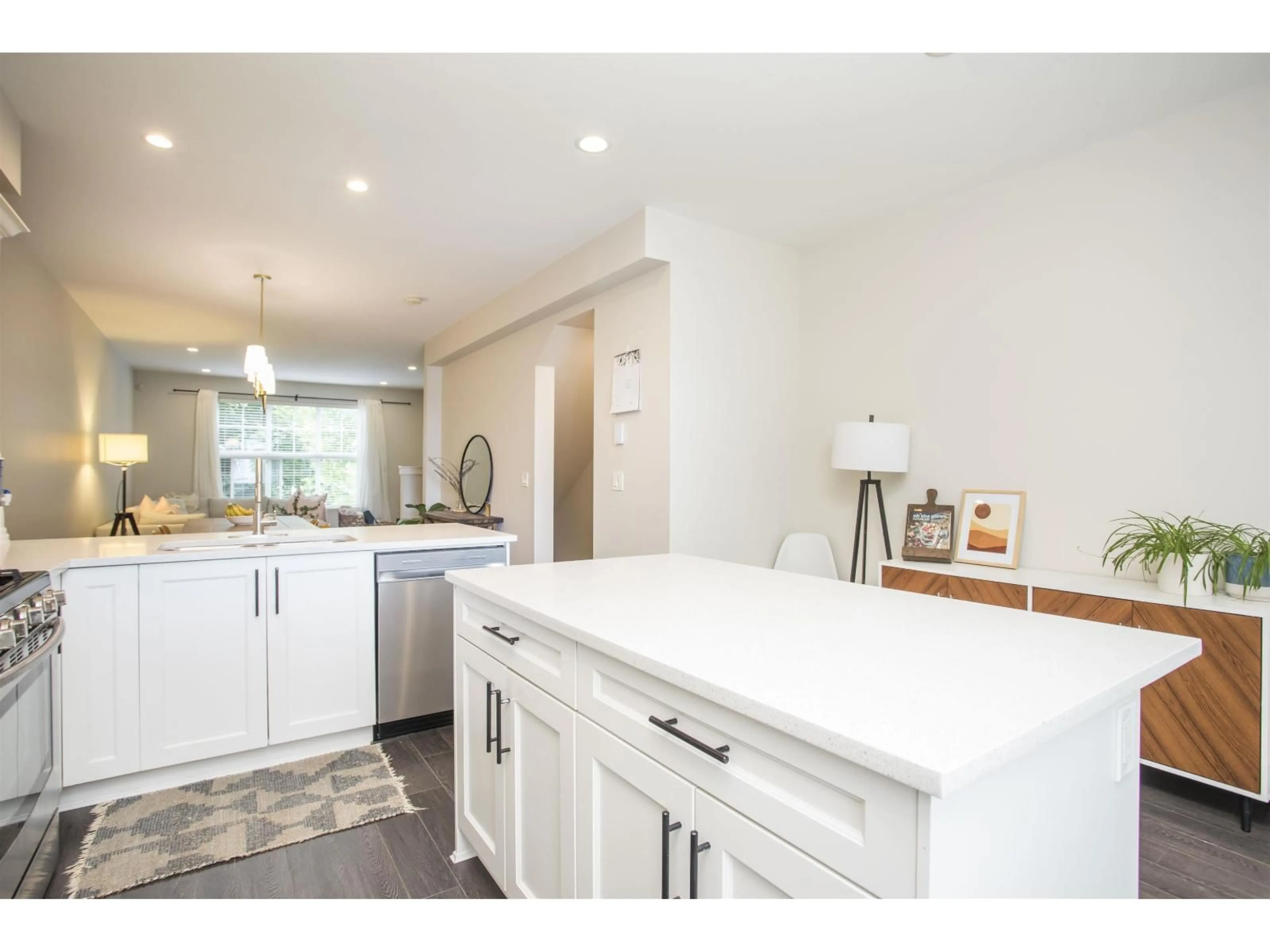 Open concept kitchen, unknown for 43 - 2469 164 STREET, Surrey British Columbia V3Z3T4