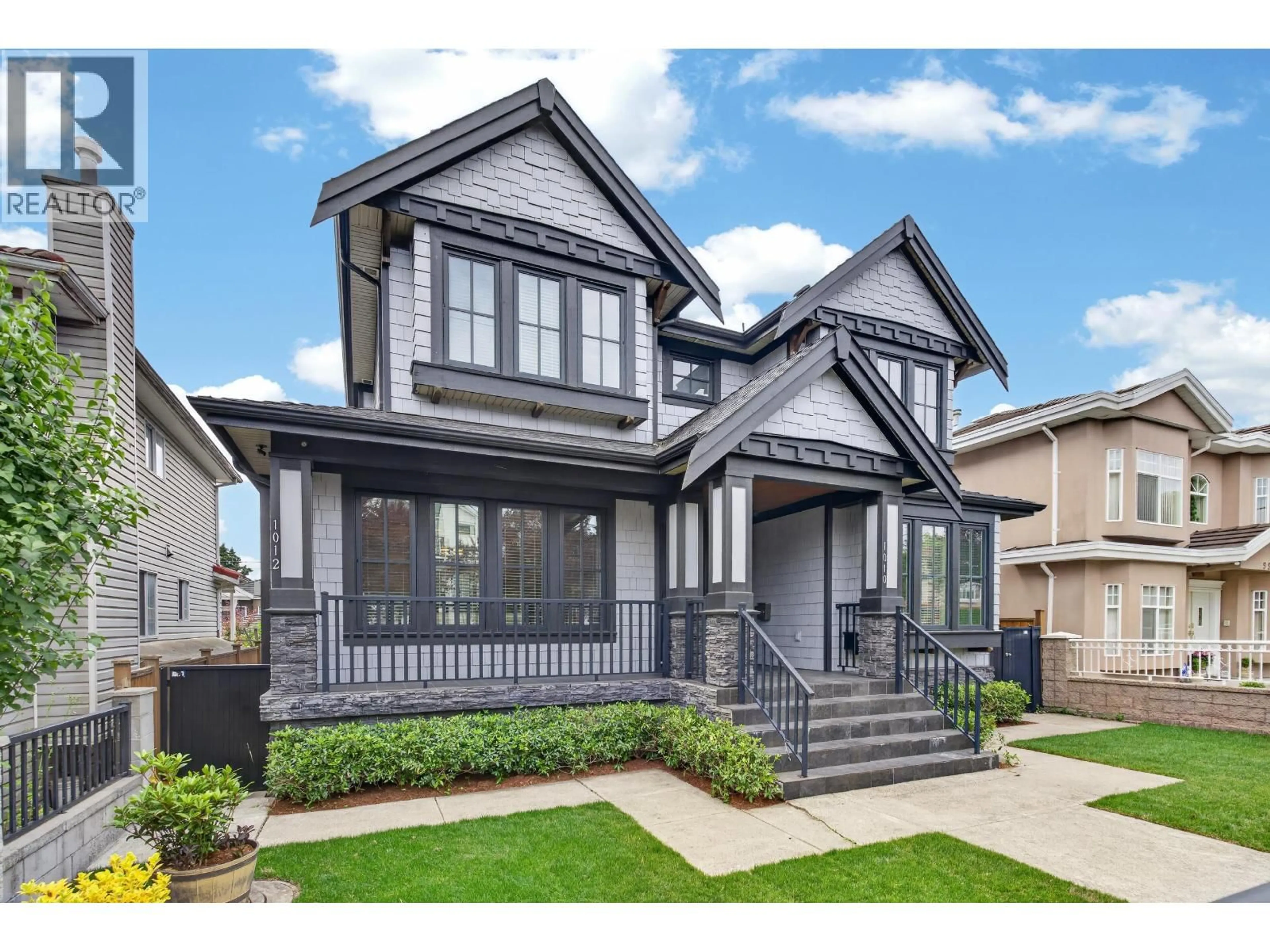 Home with vinyl exterior material, street for 1010 55TH AVENUE, Vancouver British Columbia V5X1N9