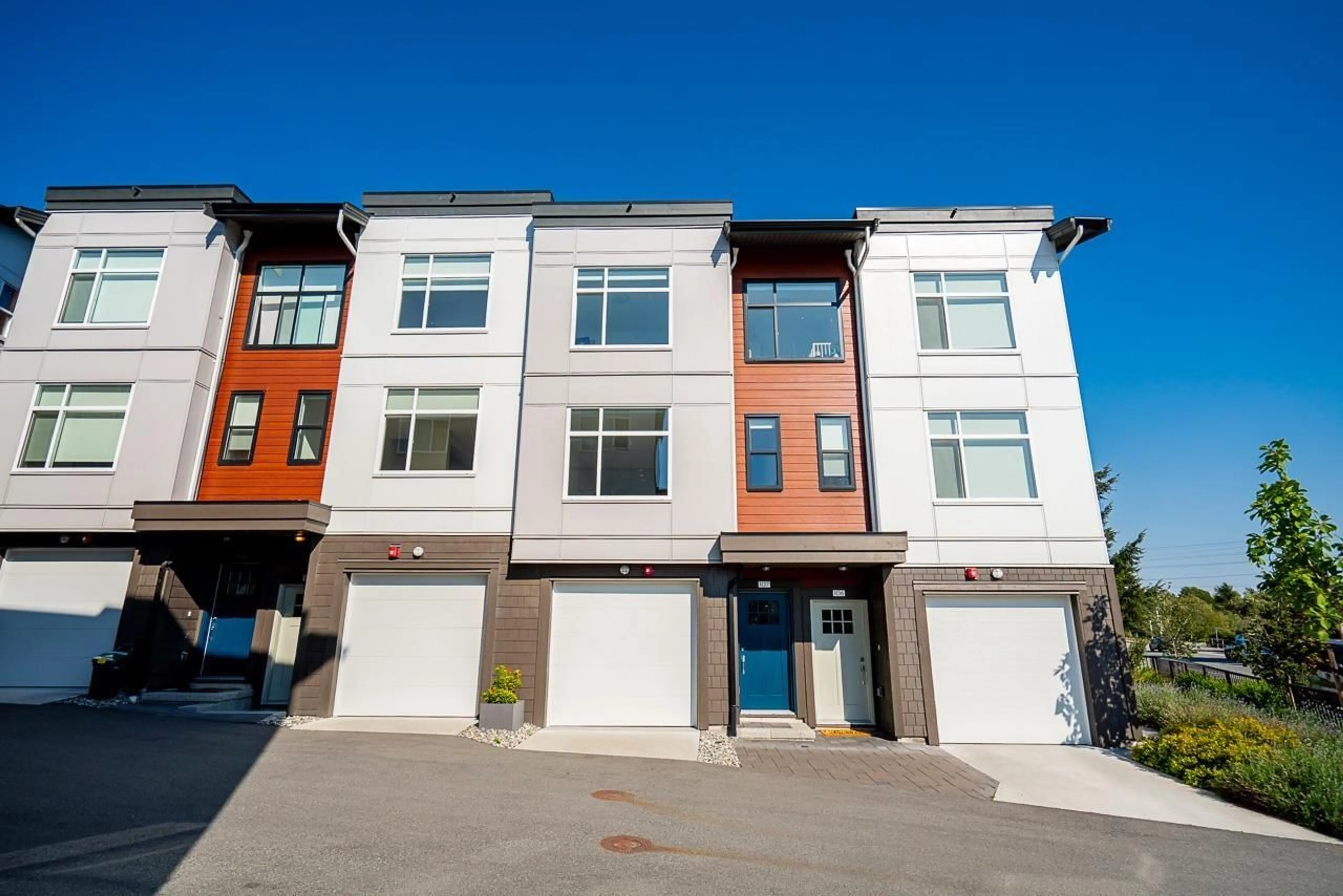 Unknown for 107 - 5330 198 STREET, Langley British Columbia V3A1G1