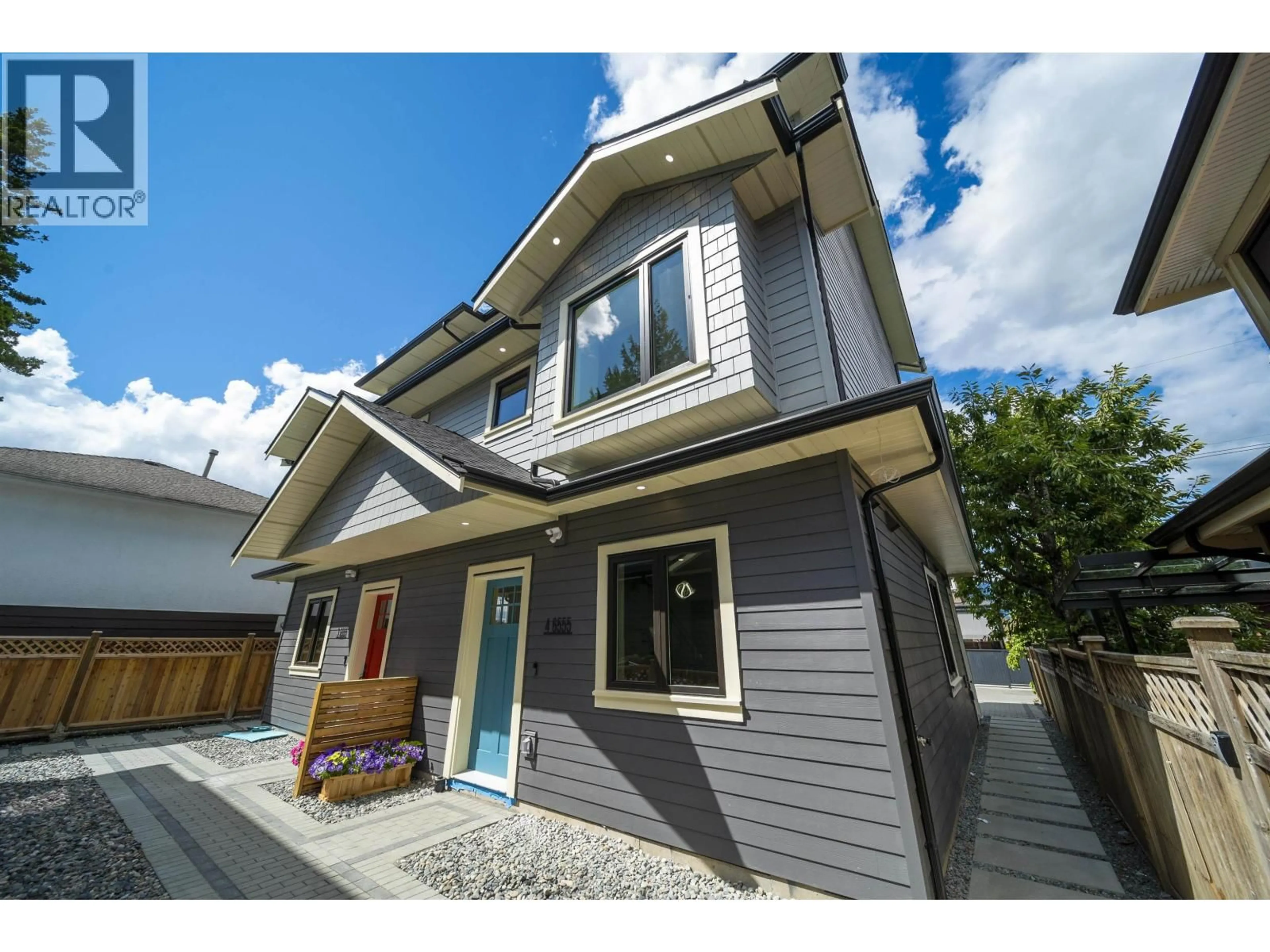 Home with vinyl exterior material, street for 4 - 655 CARNEGIE STREET, Burnaby British Columbia V5B1Y2