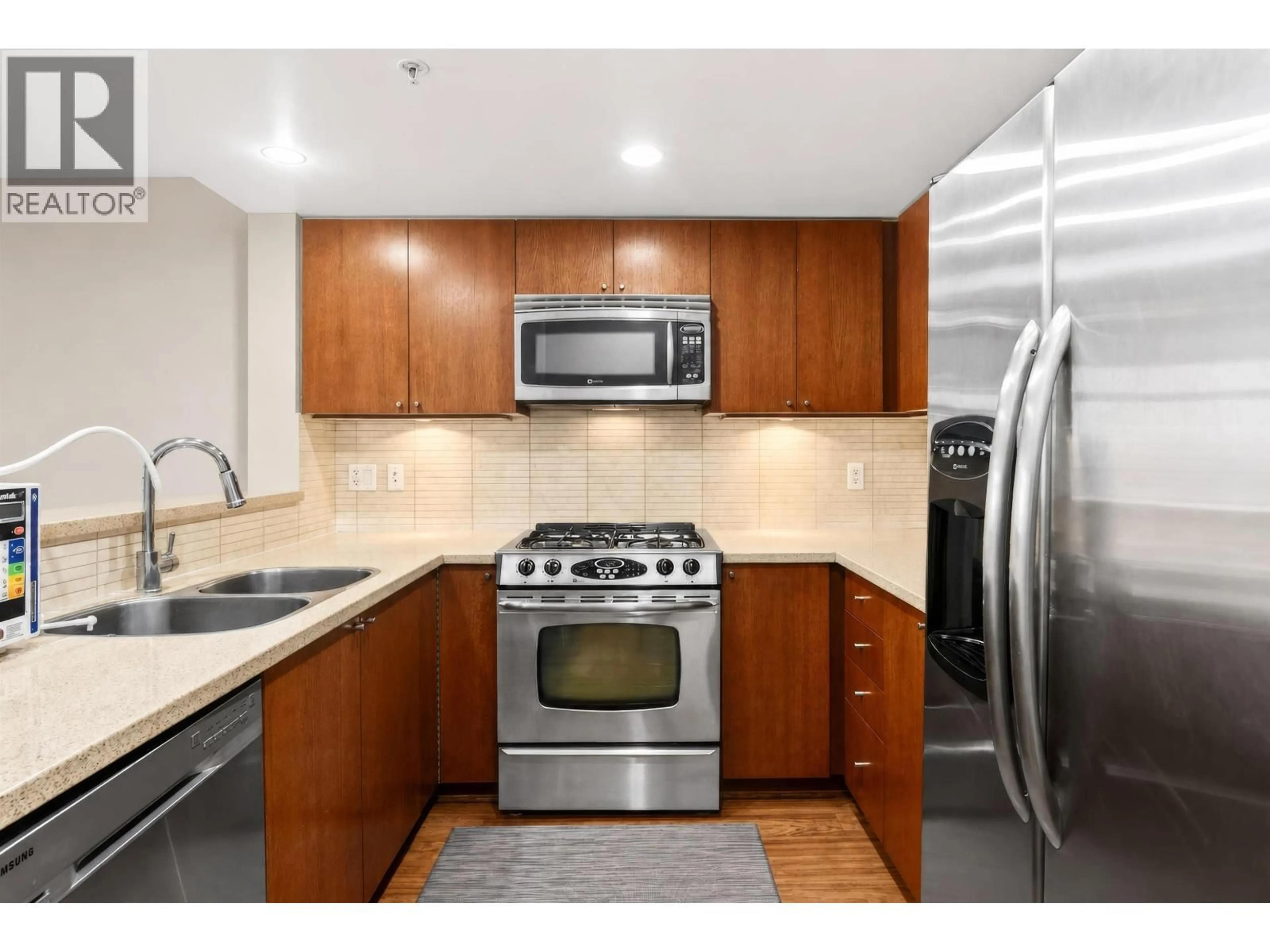 Standard kitchen, unknown for 808 - 8120 LANSDOWNE ROAD, Richmond British Columbia V6X0A1