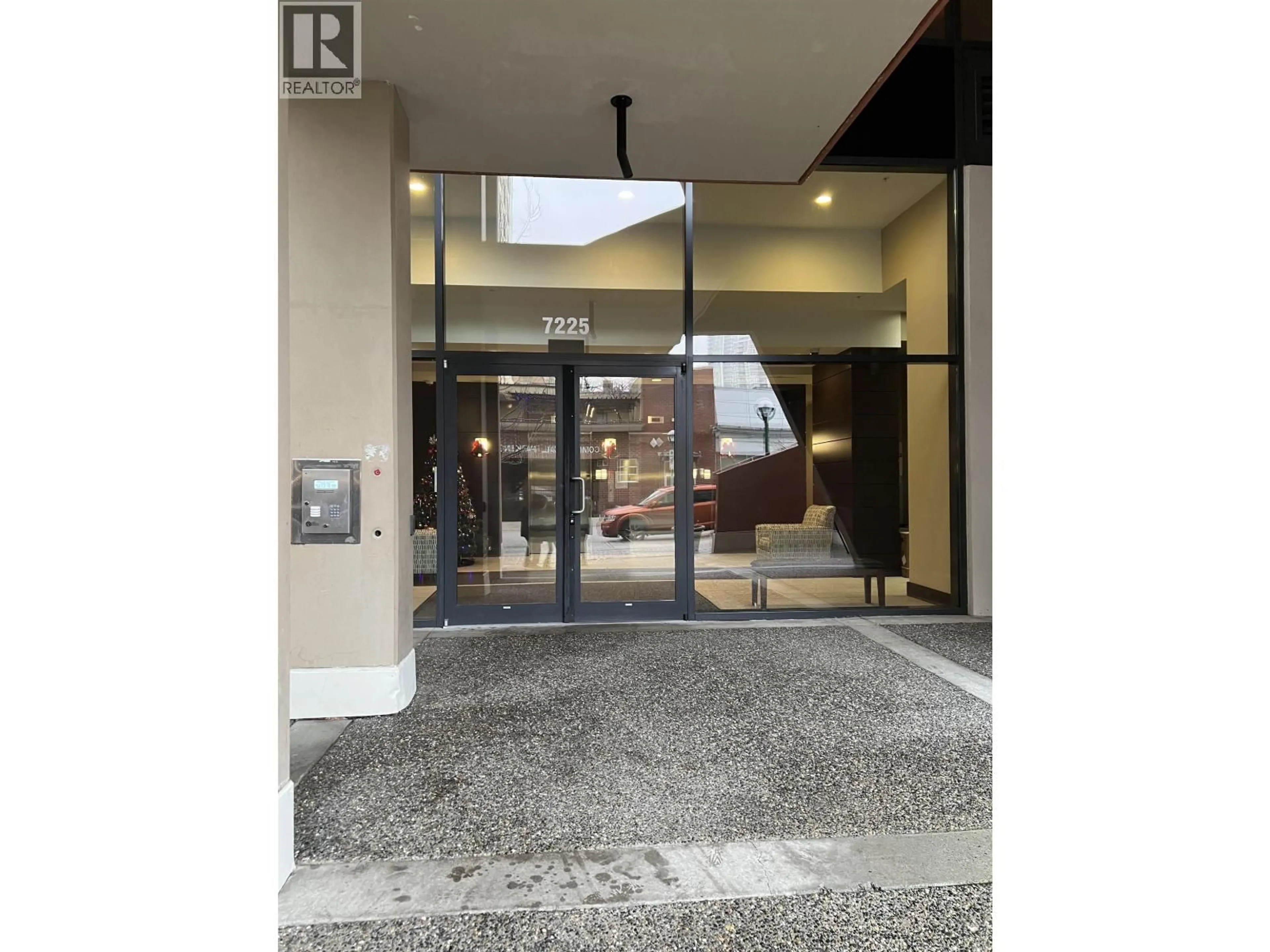 Indoor foyer for 705 - 7225 ACORN AVENUE, Burnaby British Columbia V5E0A9