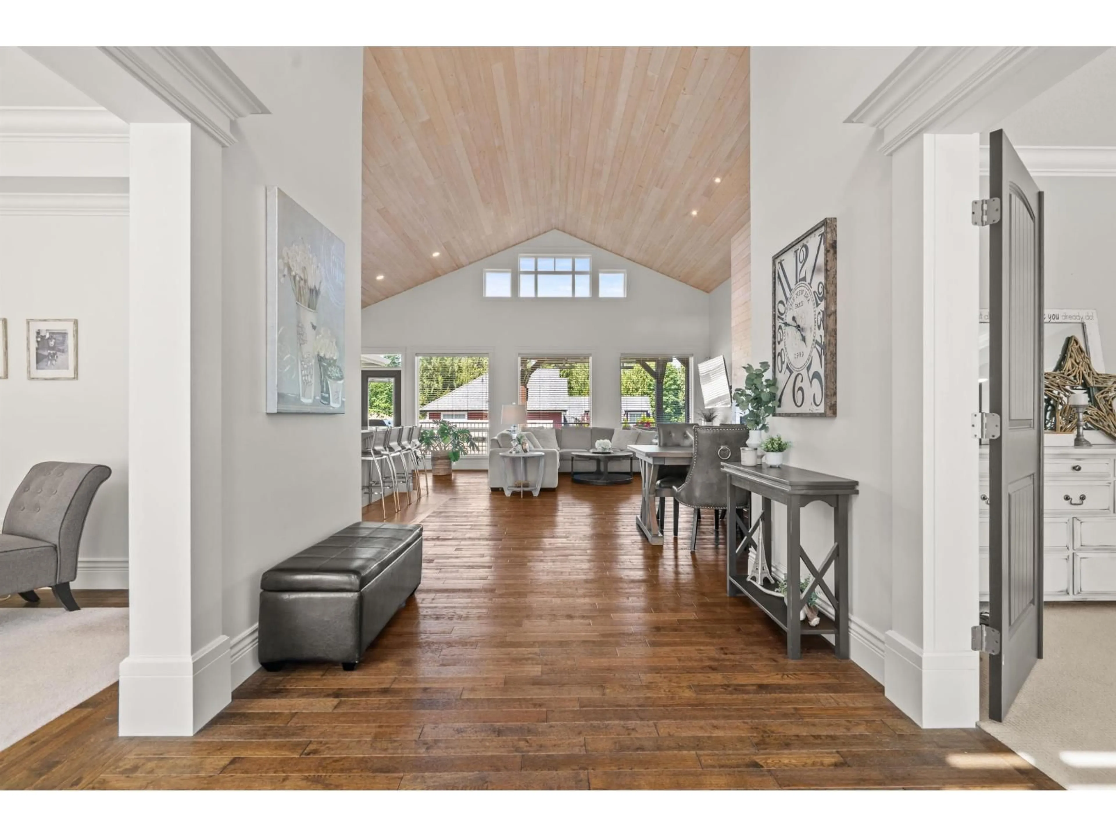 Indoor entryway for 8557 FRIPP TERRACE, Mission British Columbia V2V6T3