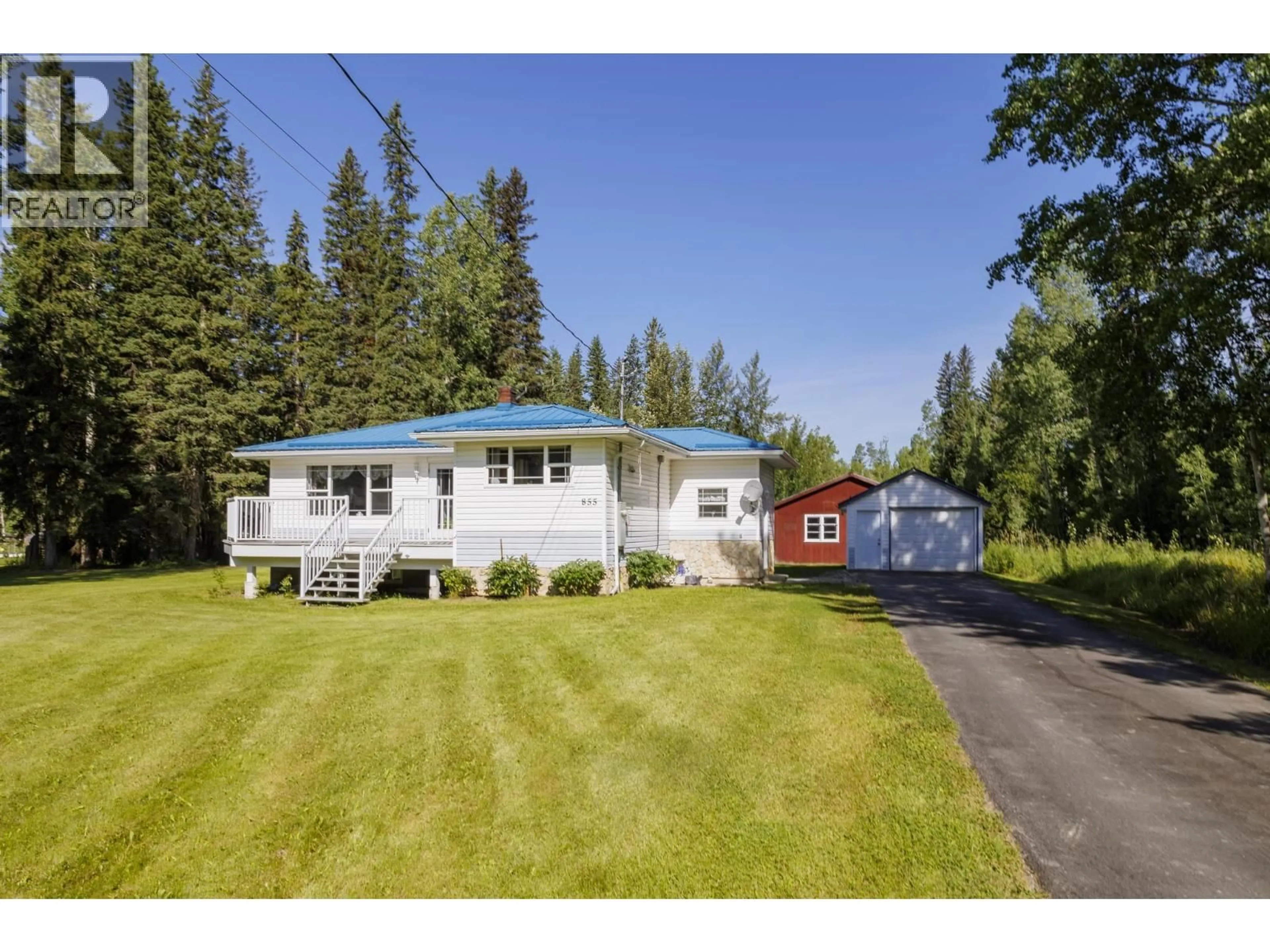 A pic from outside/outdoor area/front of a property/back of a property/a pic from drone, street for 855 BRIDGE ROAD, McBride British Columbia V0J2E0