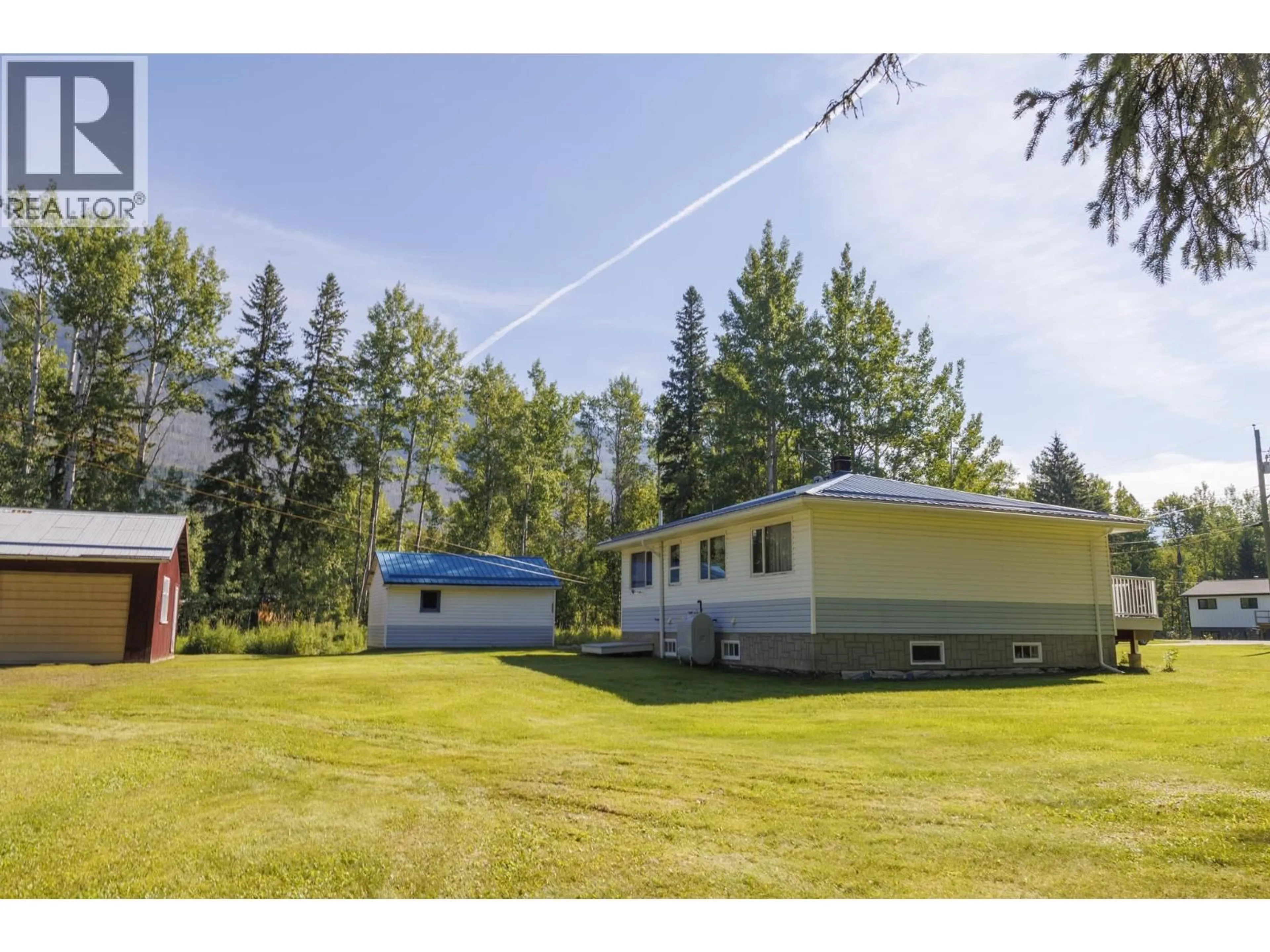 A pic from outside/outdoor area/front of a property/back of a property/a pic from drone, unknown for 855 BRIDGE ROAD, McBride British Columbia V0J2E0
