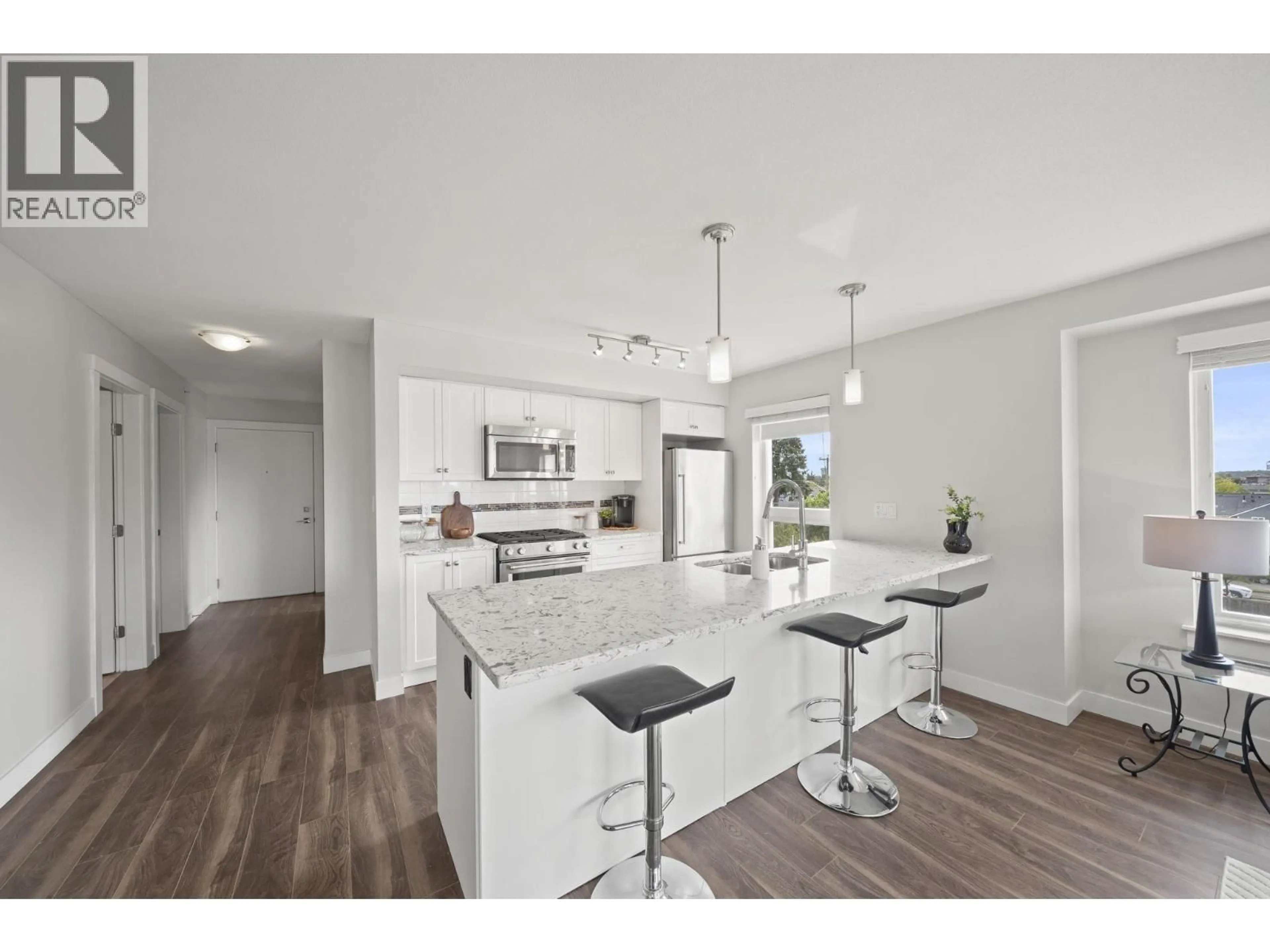 Open concept kitchen, unknown for 306 - 4815 55B STREET, Delta British Columbia V4K3V7
