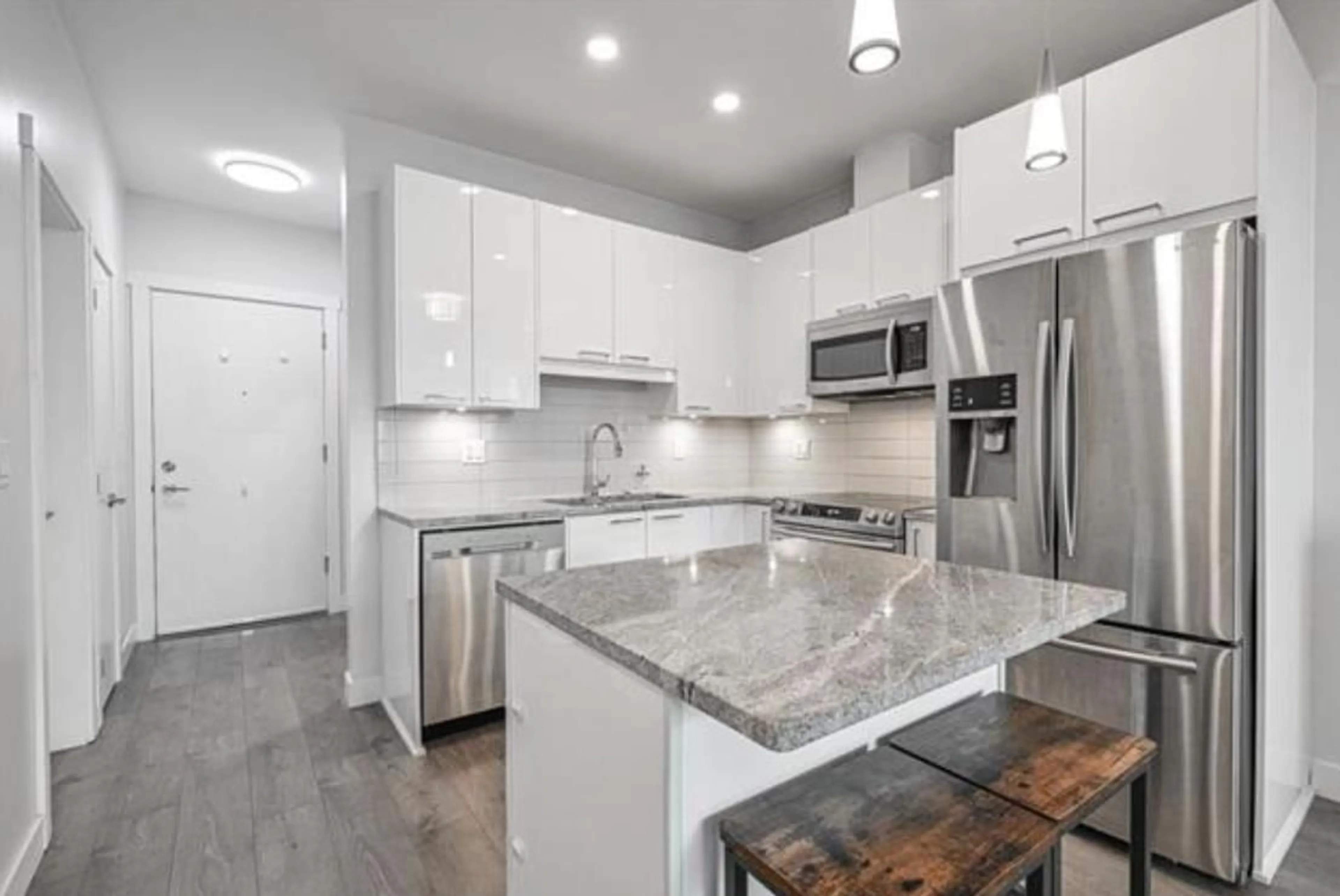 Open concept kitchen, unknown for 503 - 20696 EASTLEIGH CRESCENT, Langley British Columbia V3A0M3