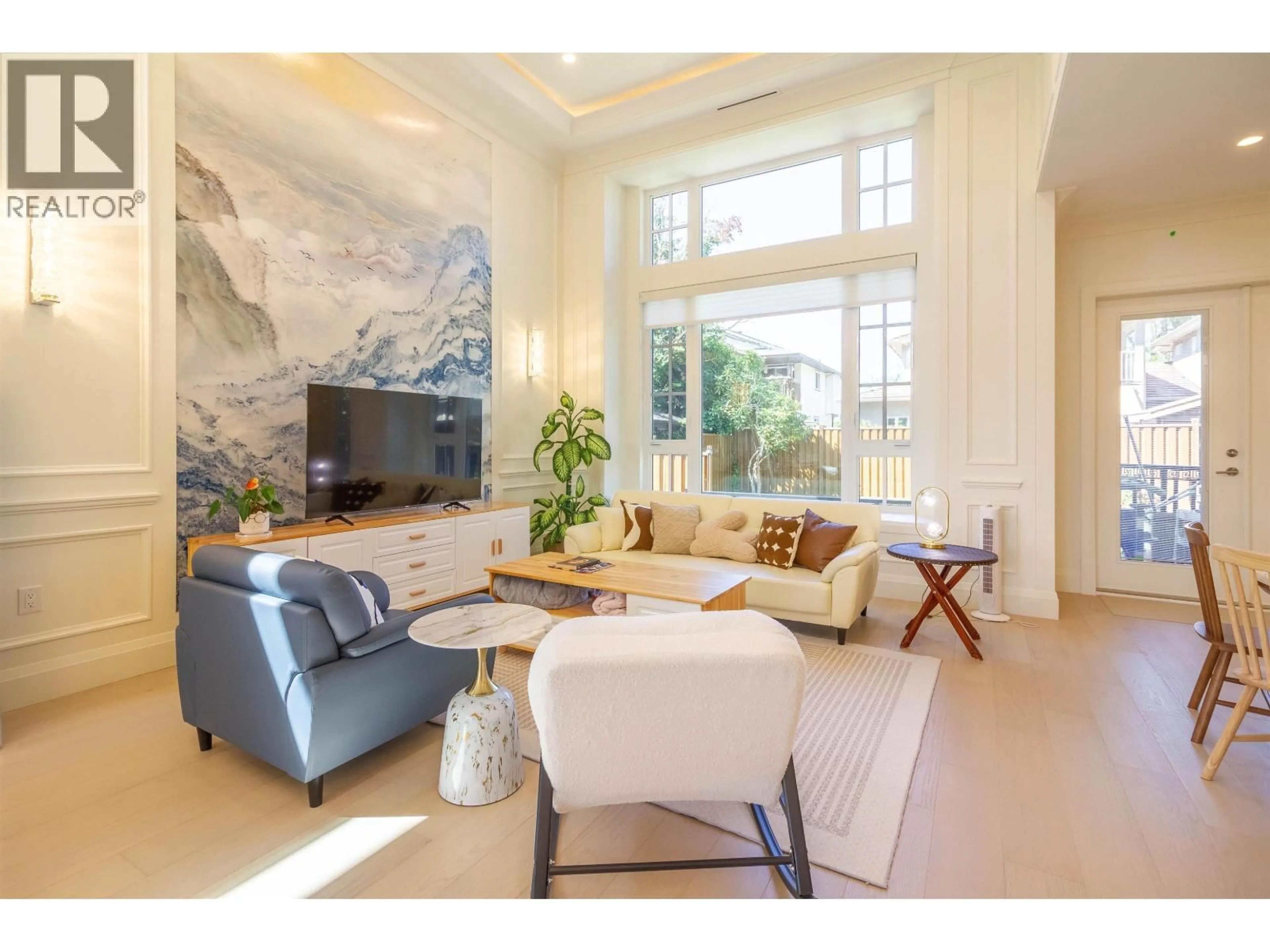 Living room with furniture, ceramic/tile floor for 3907 HERTFORD STREET, Burnaby British Columbia V5G2R5