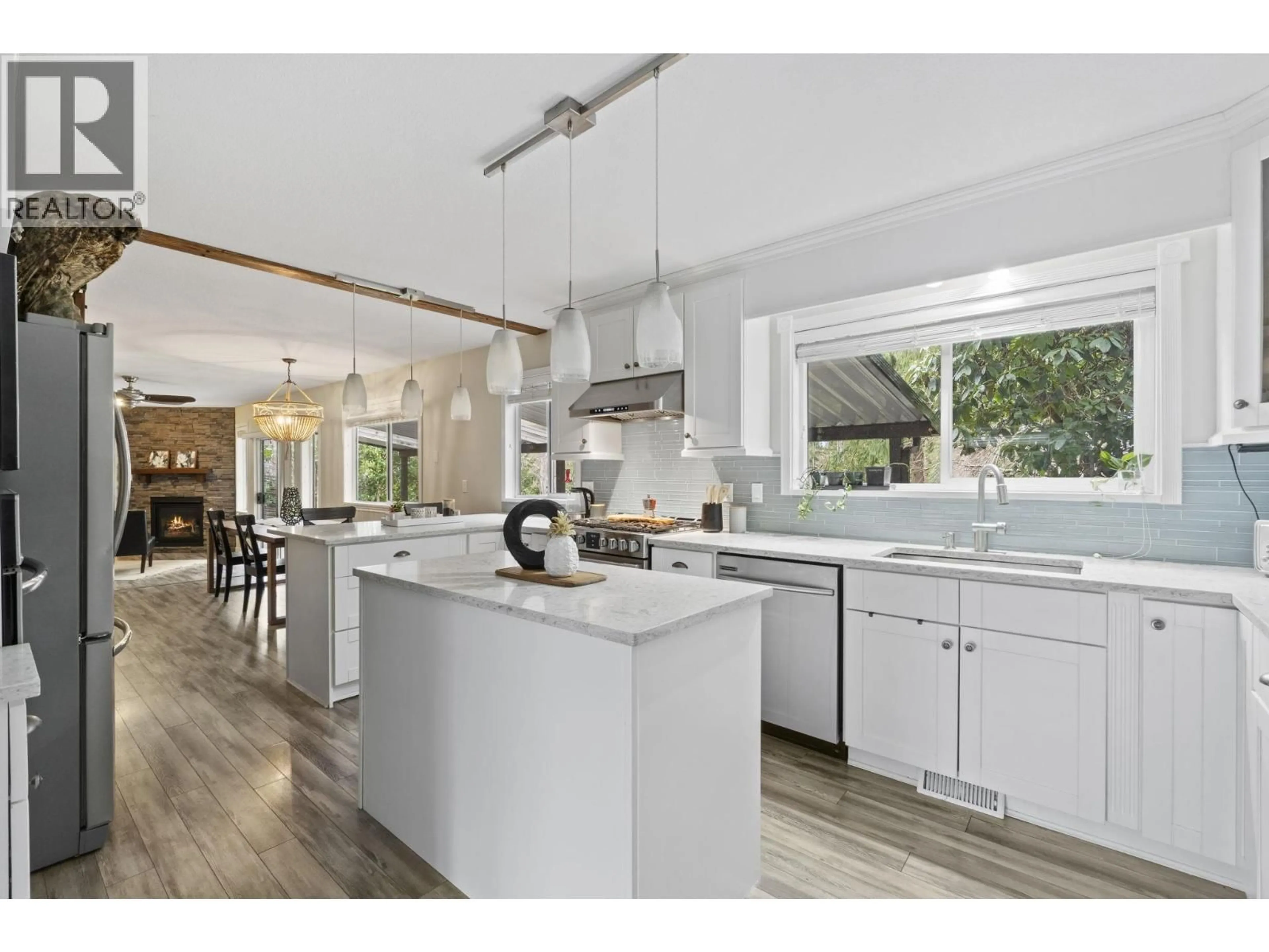 Open concept kitchen, unknown for 12326 234 STREET, Maple Ridge British Columbia V2X0P7