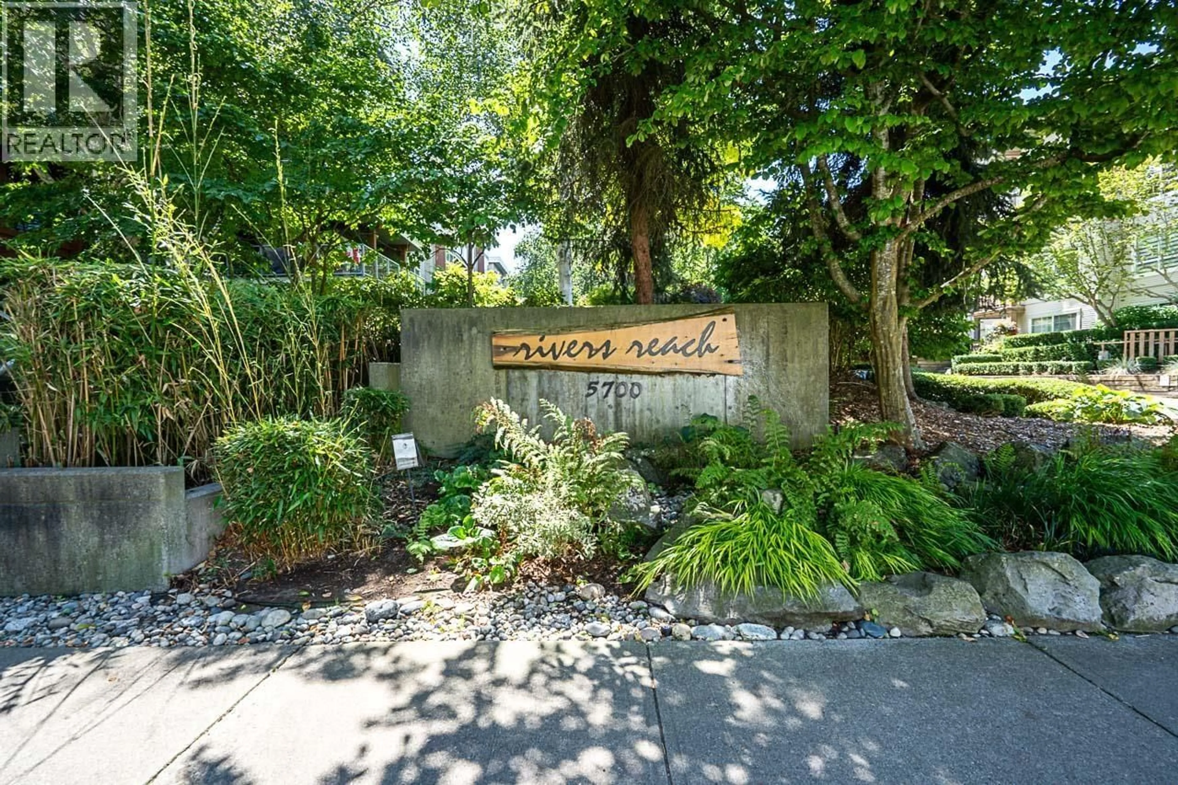 Indoor entryway for 117 - 5700 ANDREWS ROAD, Richmond British Columbia V7E6N7