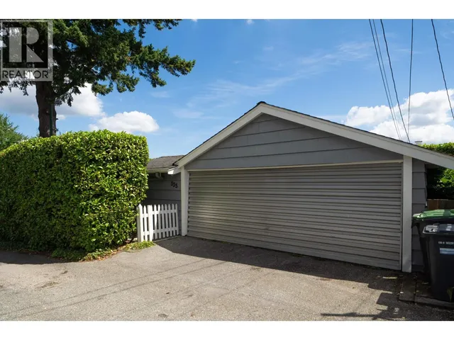 335 CHURCHILL AVENUE, New Westminster 5