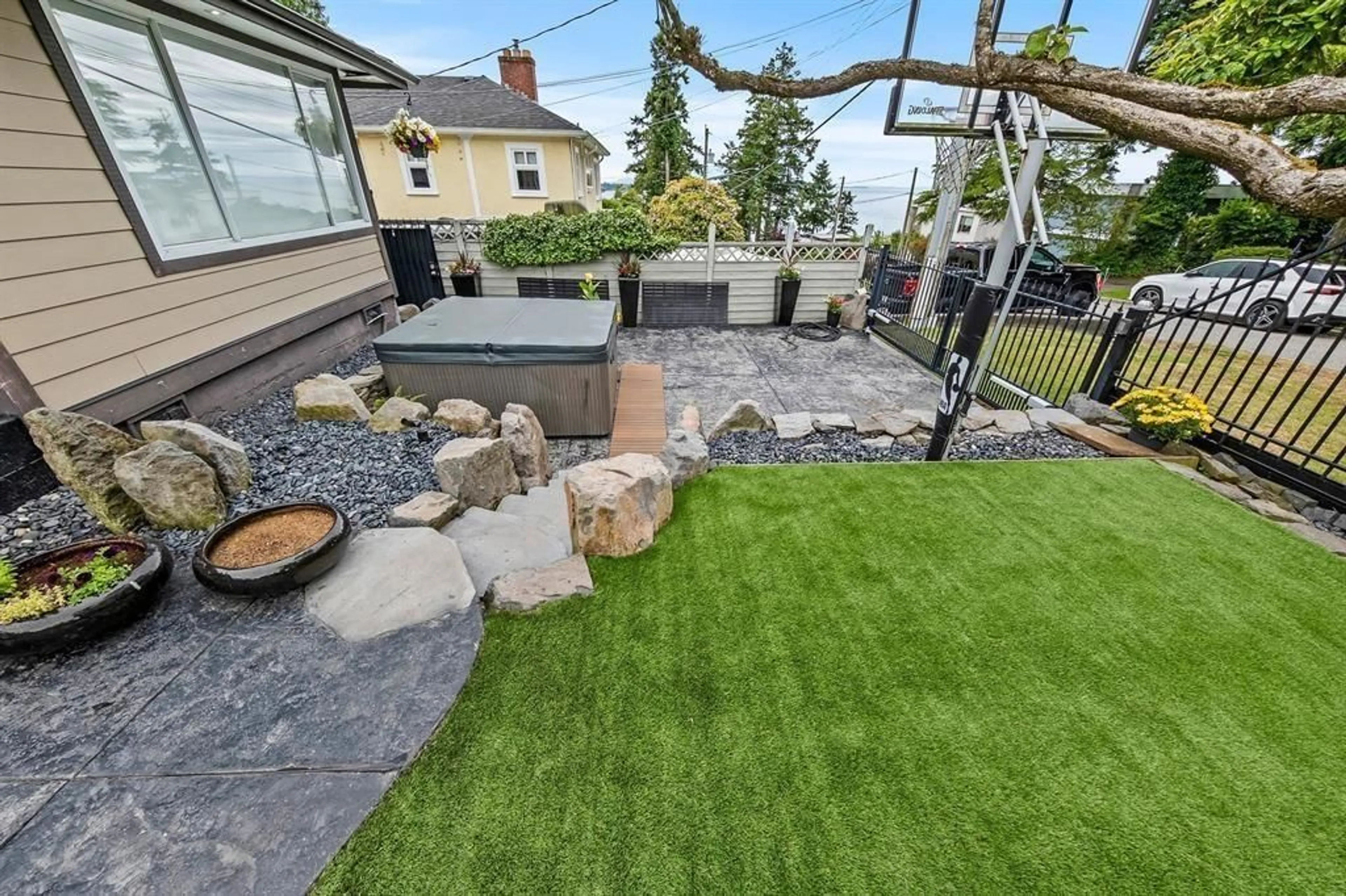 Patio, street for 1360 EVERALL STREET, White Rock British Columbia V4B3S6