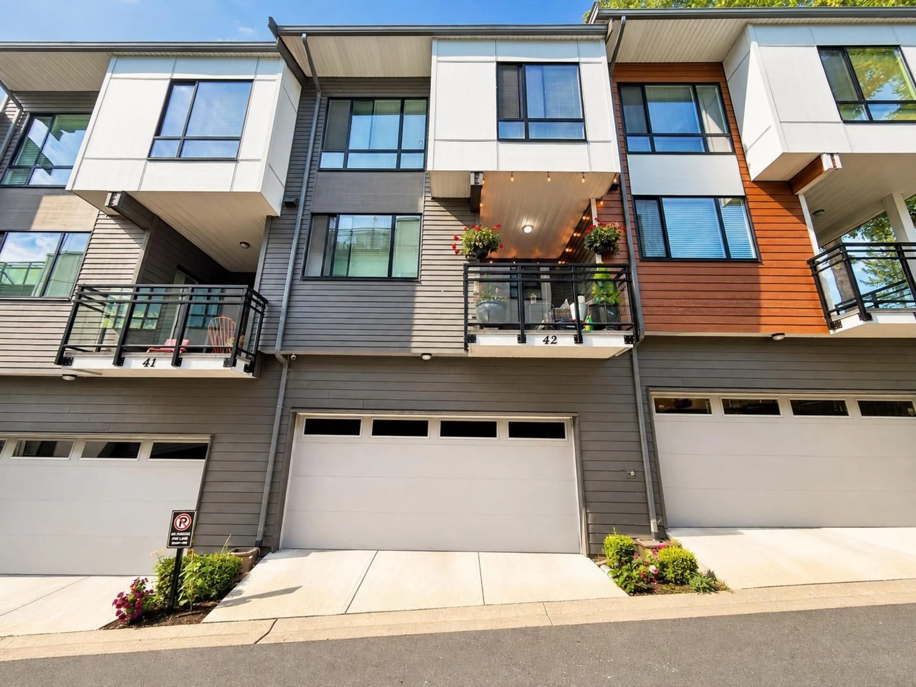 Home with vinyl exterior material, street for 42 - 16433 19 AVENUE, White Rock British Columbia V3Z0Z1