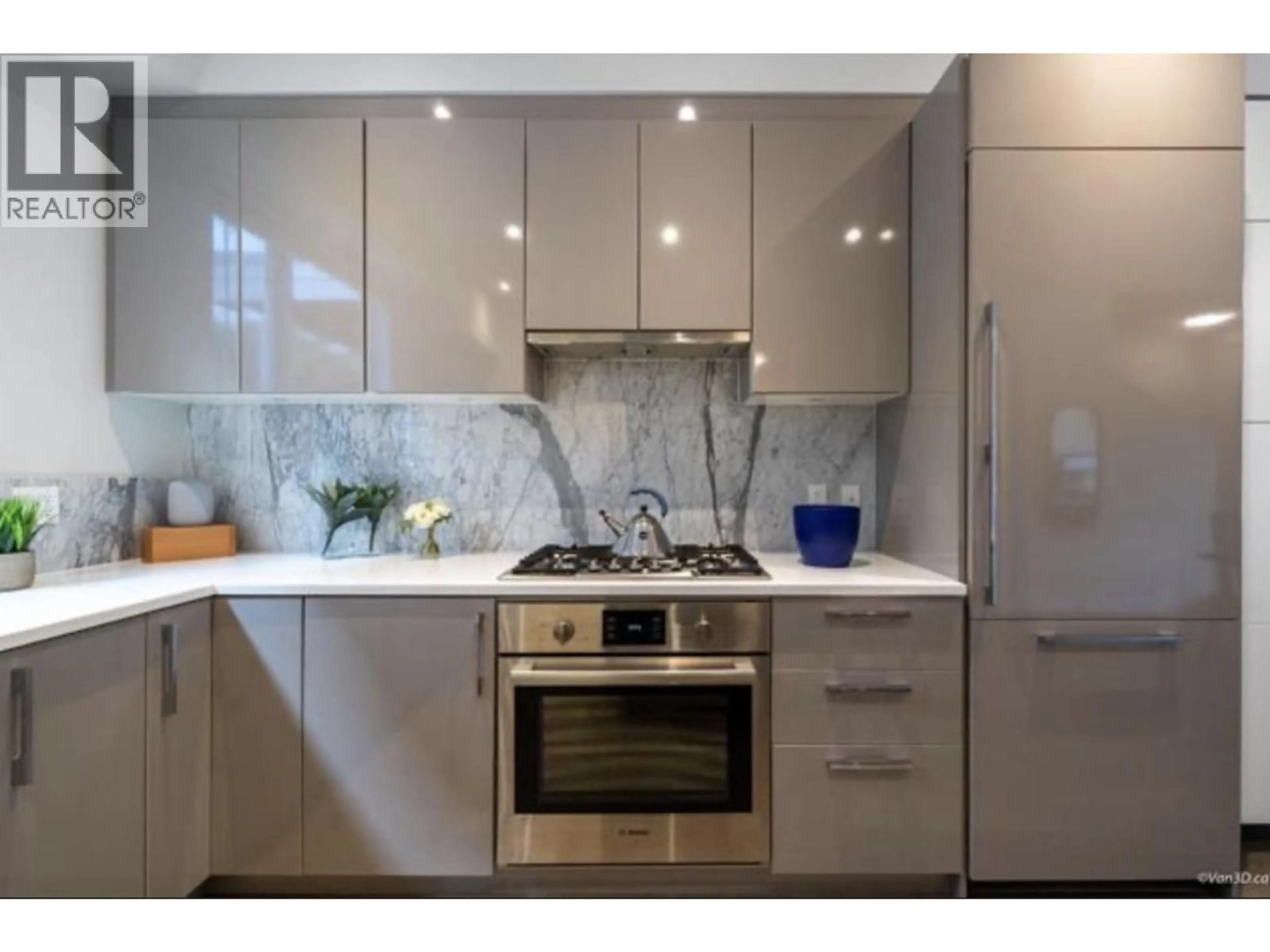 Contemporary kitchen, unknown for 4066 YUKON STREET, Vancouver British Columbia V5Y0L4