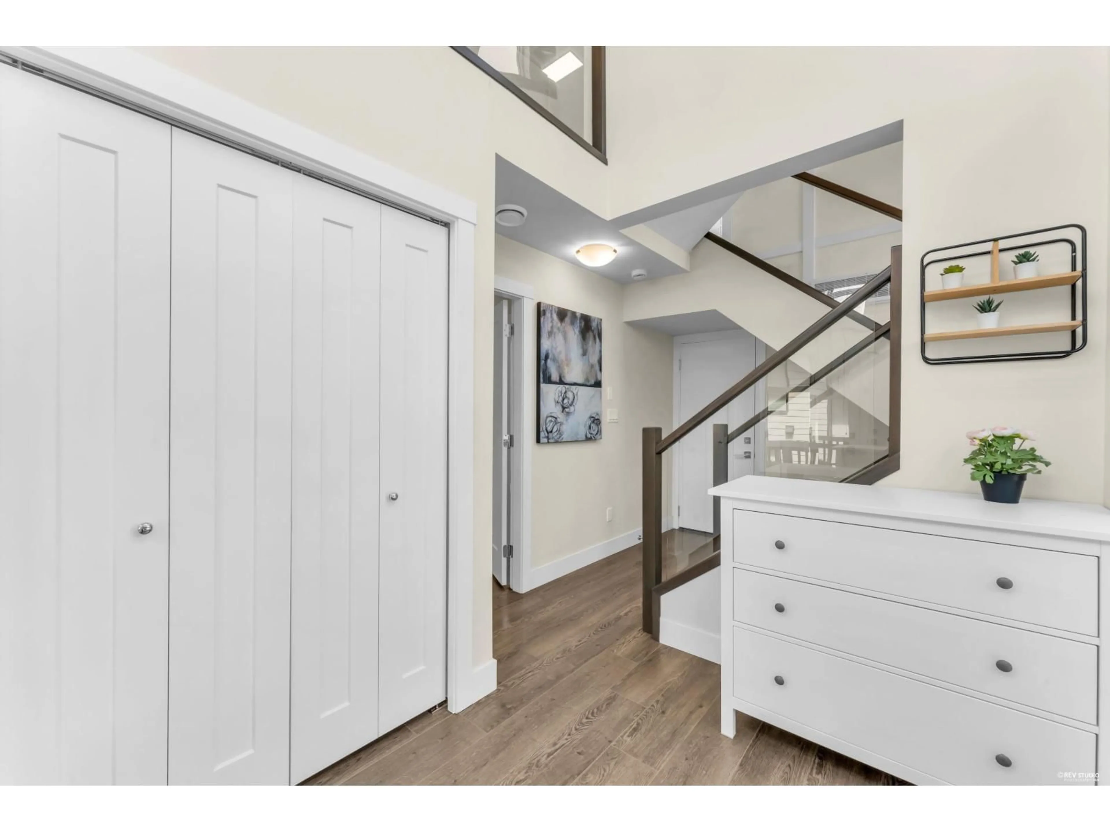 Indoor entryway for 17 - 15688 28 AVENUE, Surrey British Columbia V3Z0N1