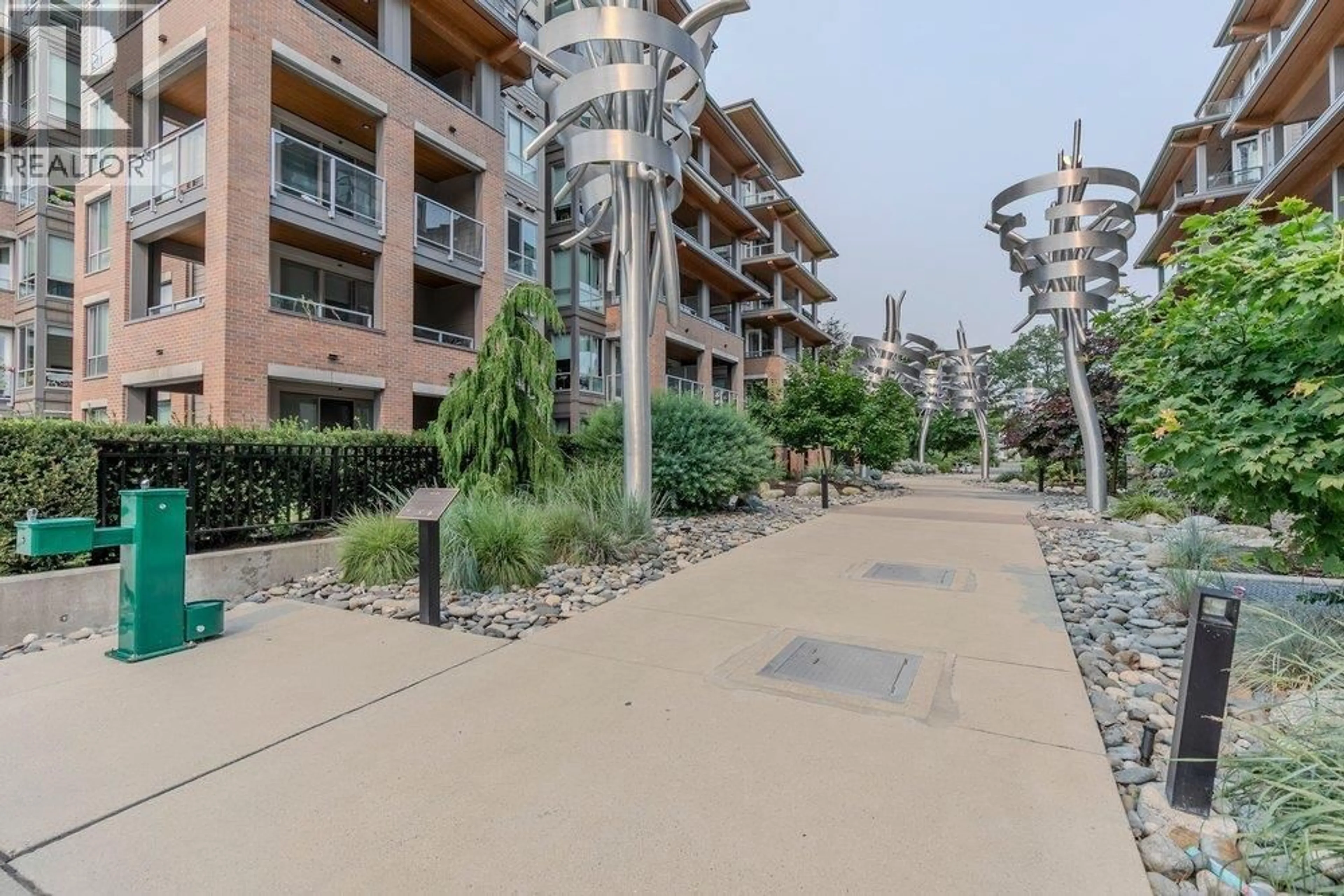 Patio, street for 105 - 7133 14TH AVENUE, Burnaby British Columbia V3N0H5