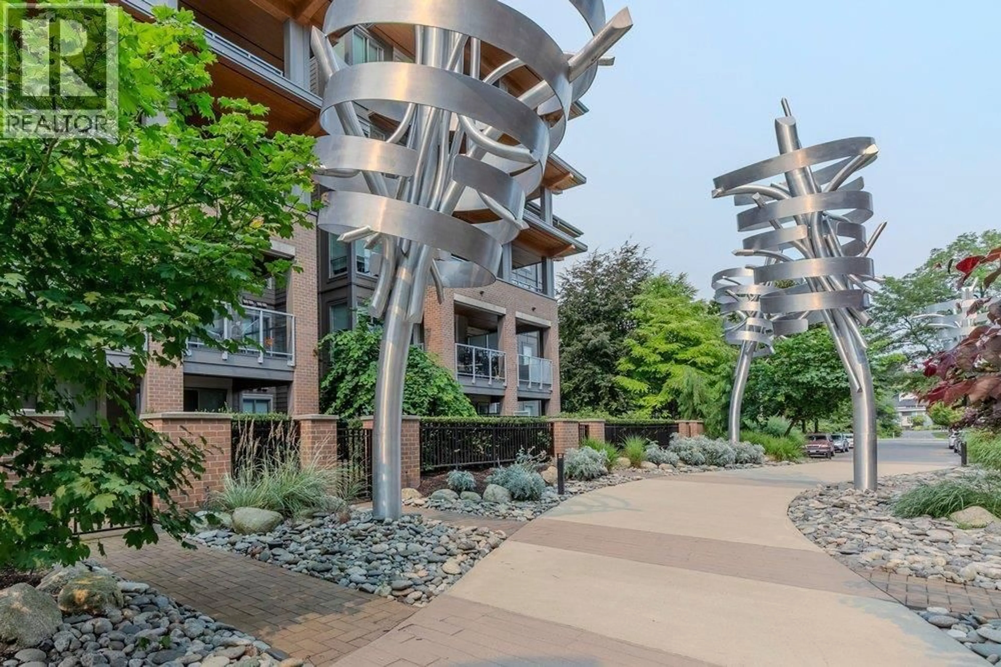 Patio, street for 105 - 7133 14TH AVENUE, Burnaby British Columbia V3N0H5