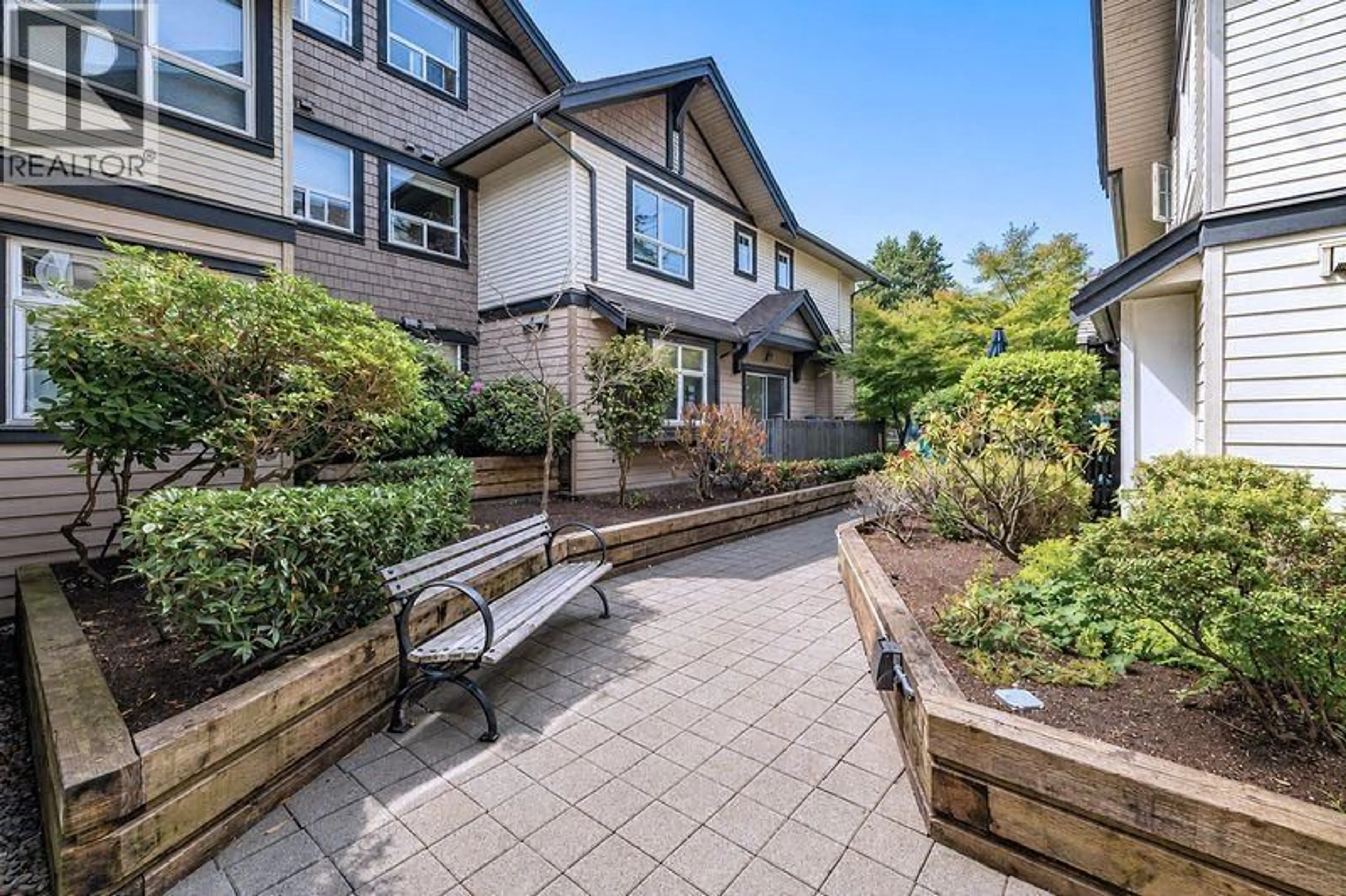 Patio, unknown for 306 - 4468 ALBERT STREET, Burnaby British Columbia V5C2G2