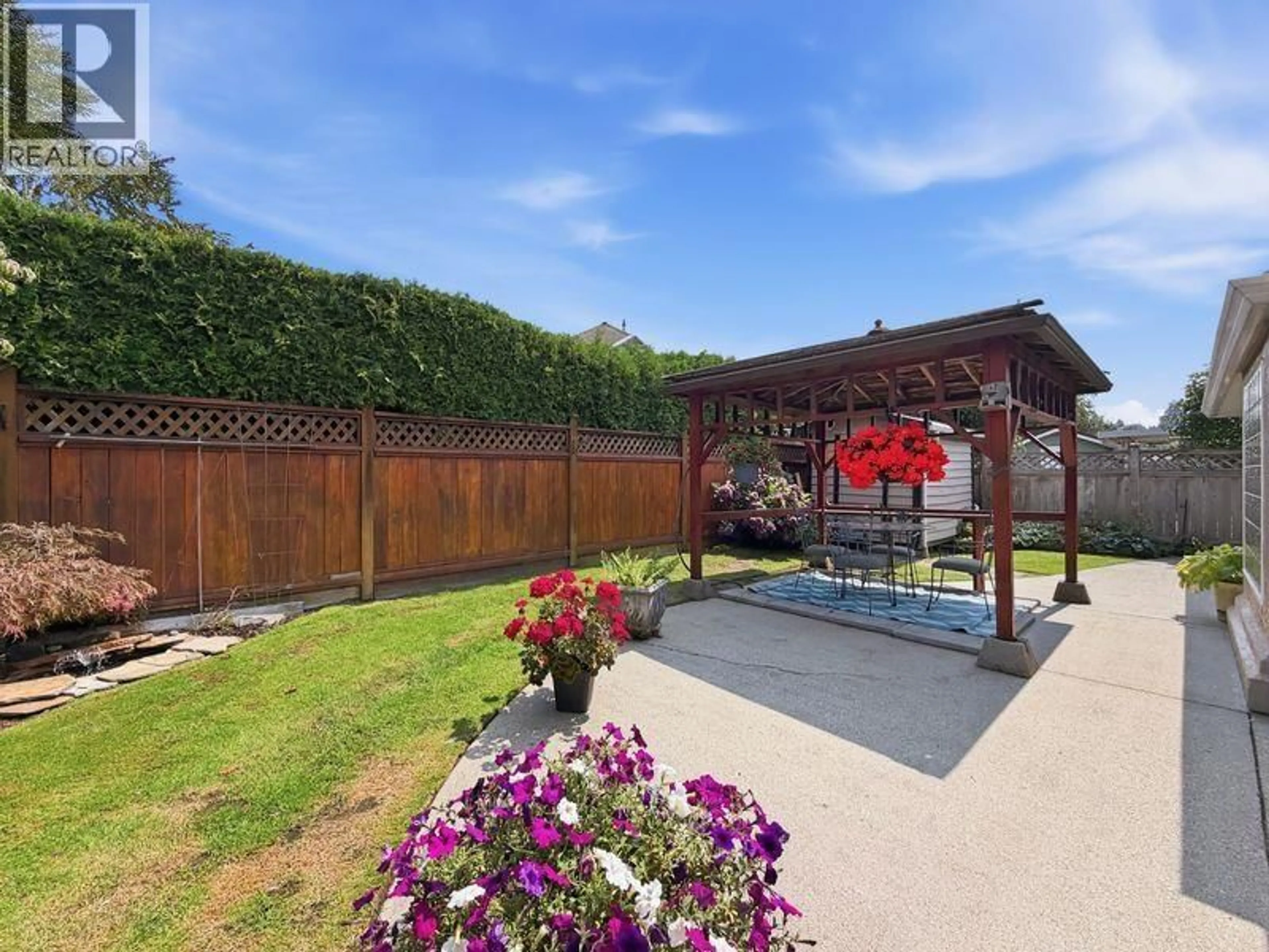 Patio, unknown for 1738 GOLF CLUB DRIVE, Delta British Columbia V4M4E2