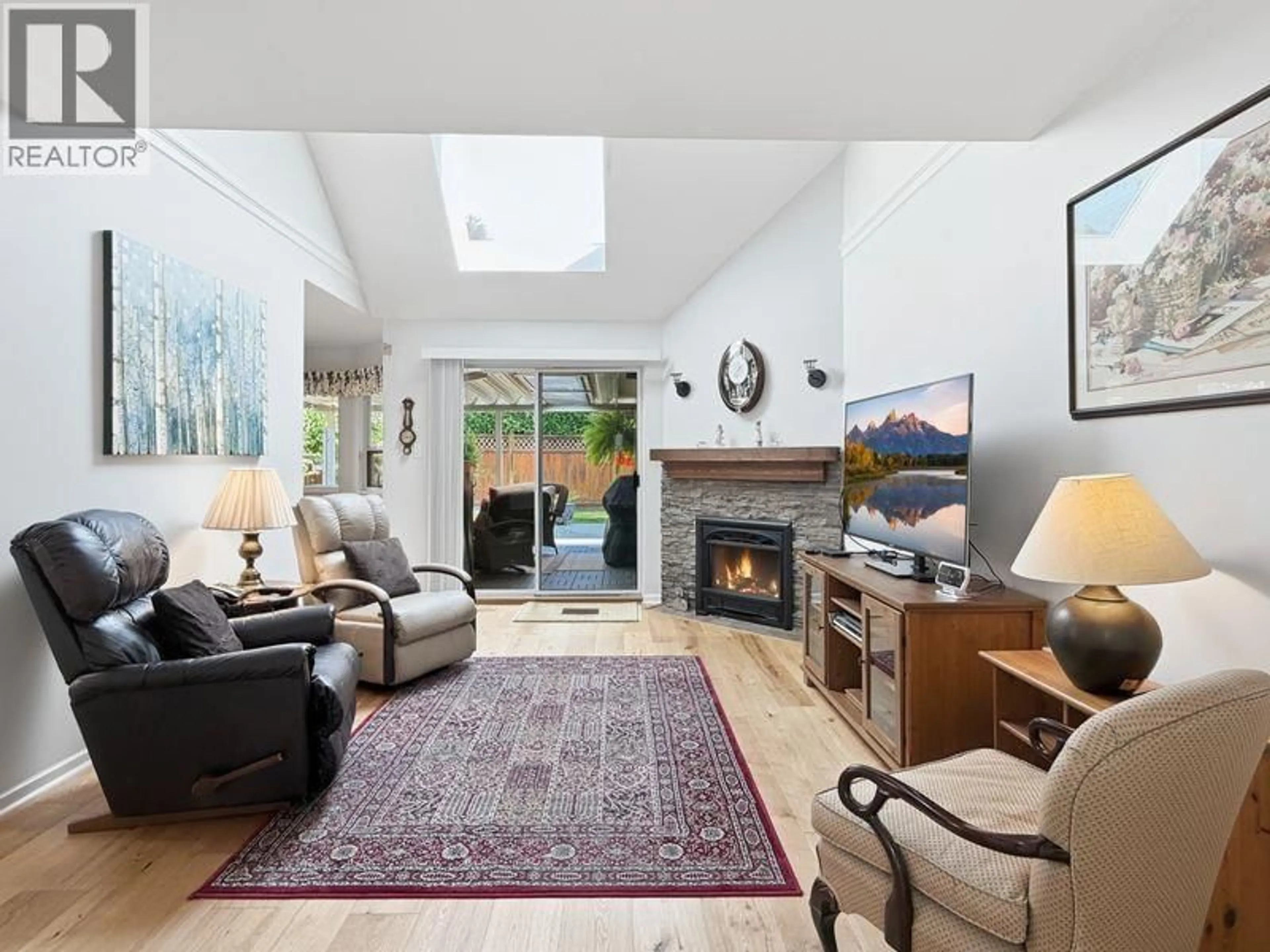 Living room with furniture, unknown for 1738 GOLF CLUB DRIVE, Delta British Columbia V4M4E2