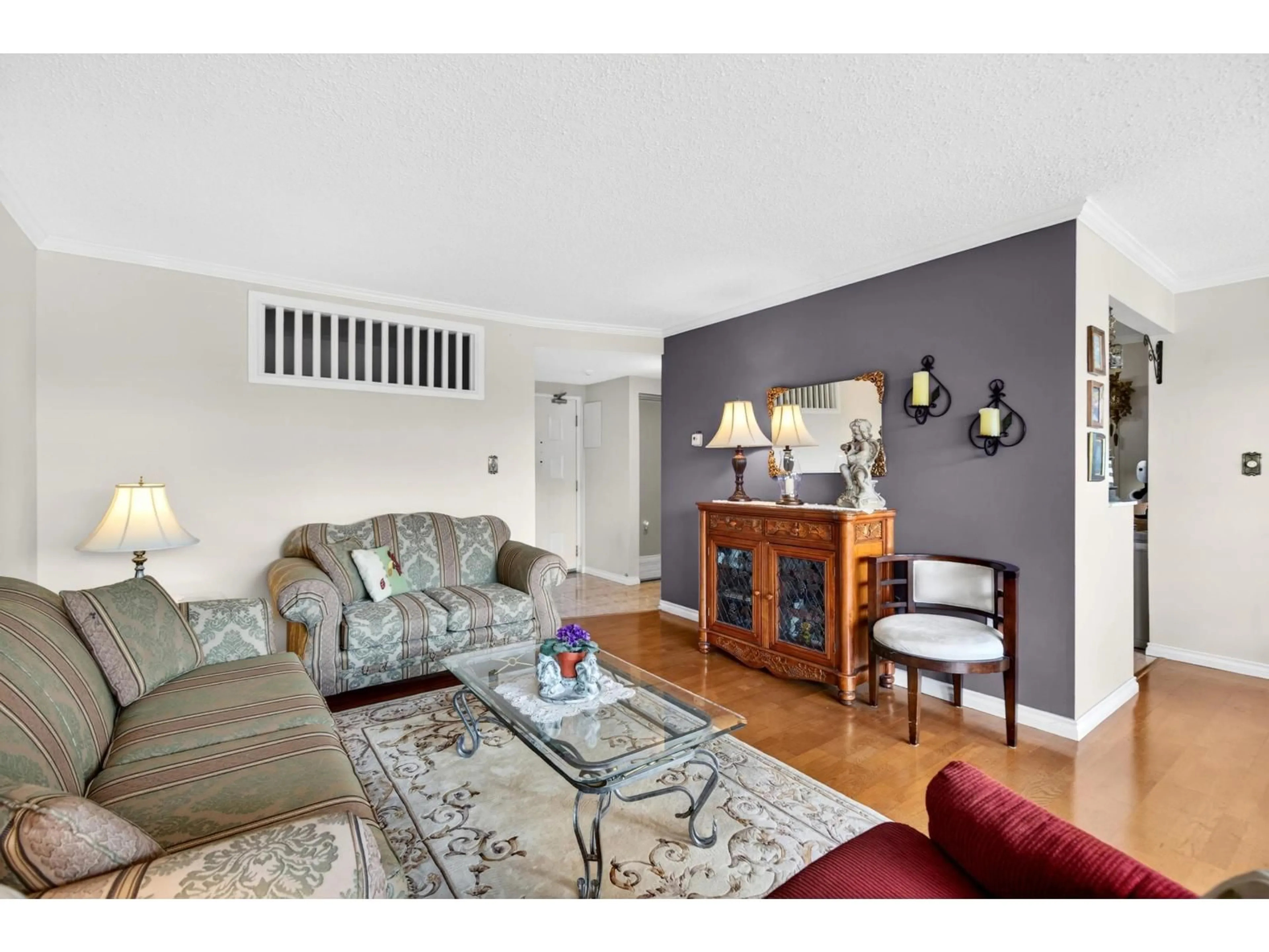 Living room with furniture, unknown for 705 - 31955 OLD YALE ROAD, Abbotsford British Columbia V2T4N1