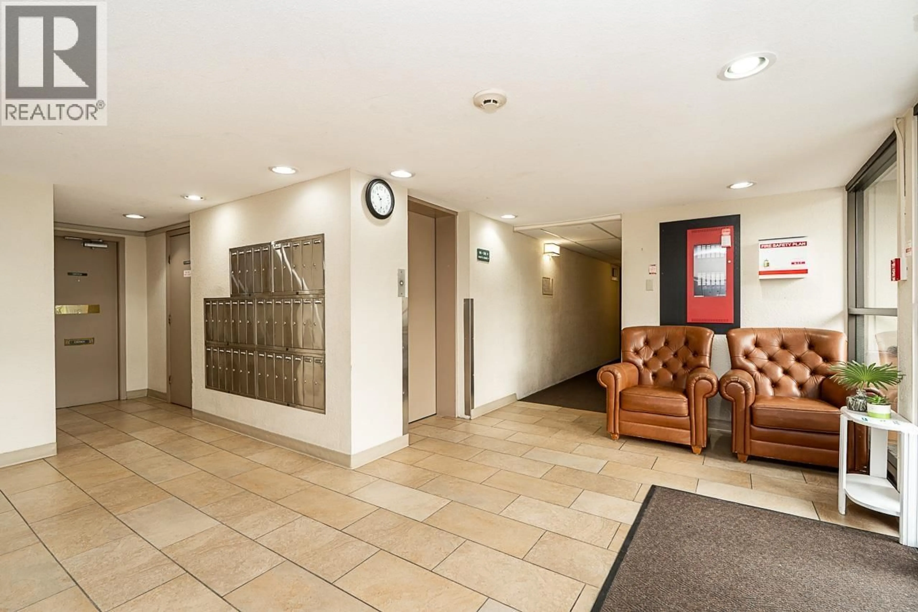 Lobby for 211 - 9101 HORNE STREET, Burnaby British Columbia V3N4M3