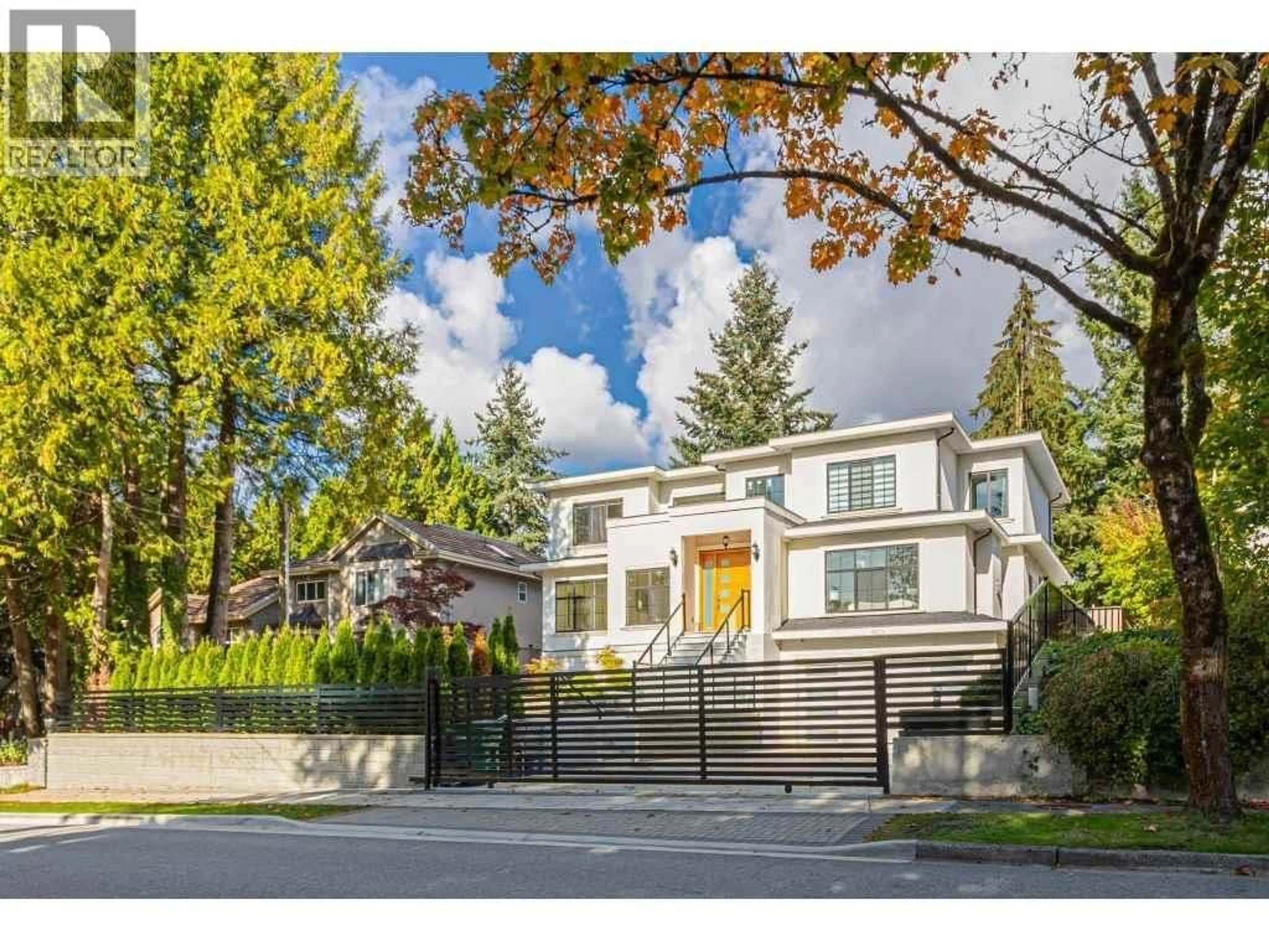 Unknown for 8267 GOVERNMENT ROAD, Burnaby British Columbia V5A2E4