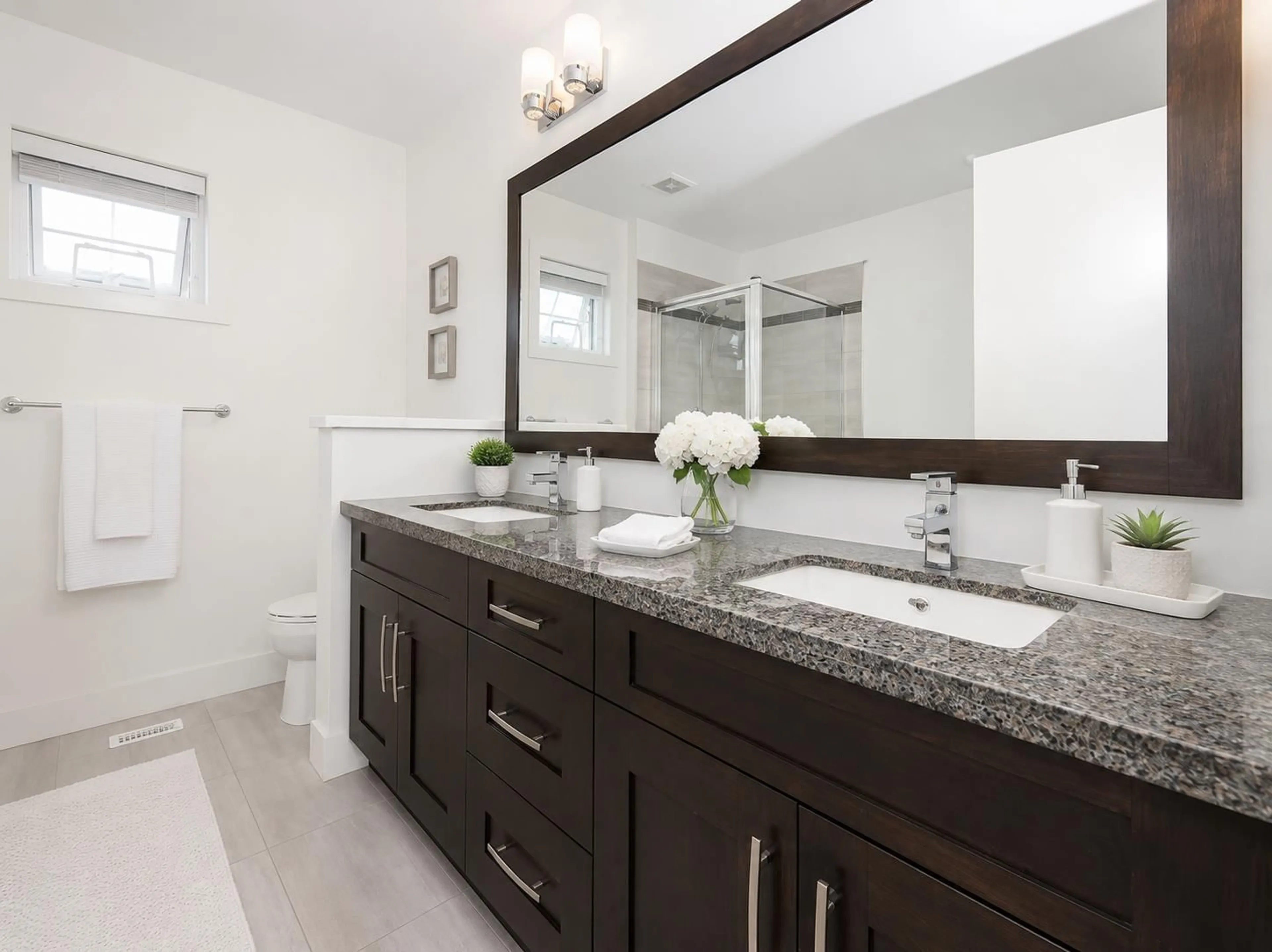 Contemporary bathroom, ceramic/tile floor for 16148 28A AVENUE, Surrey British Columbia V3Z3Y6
