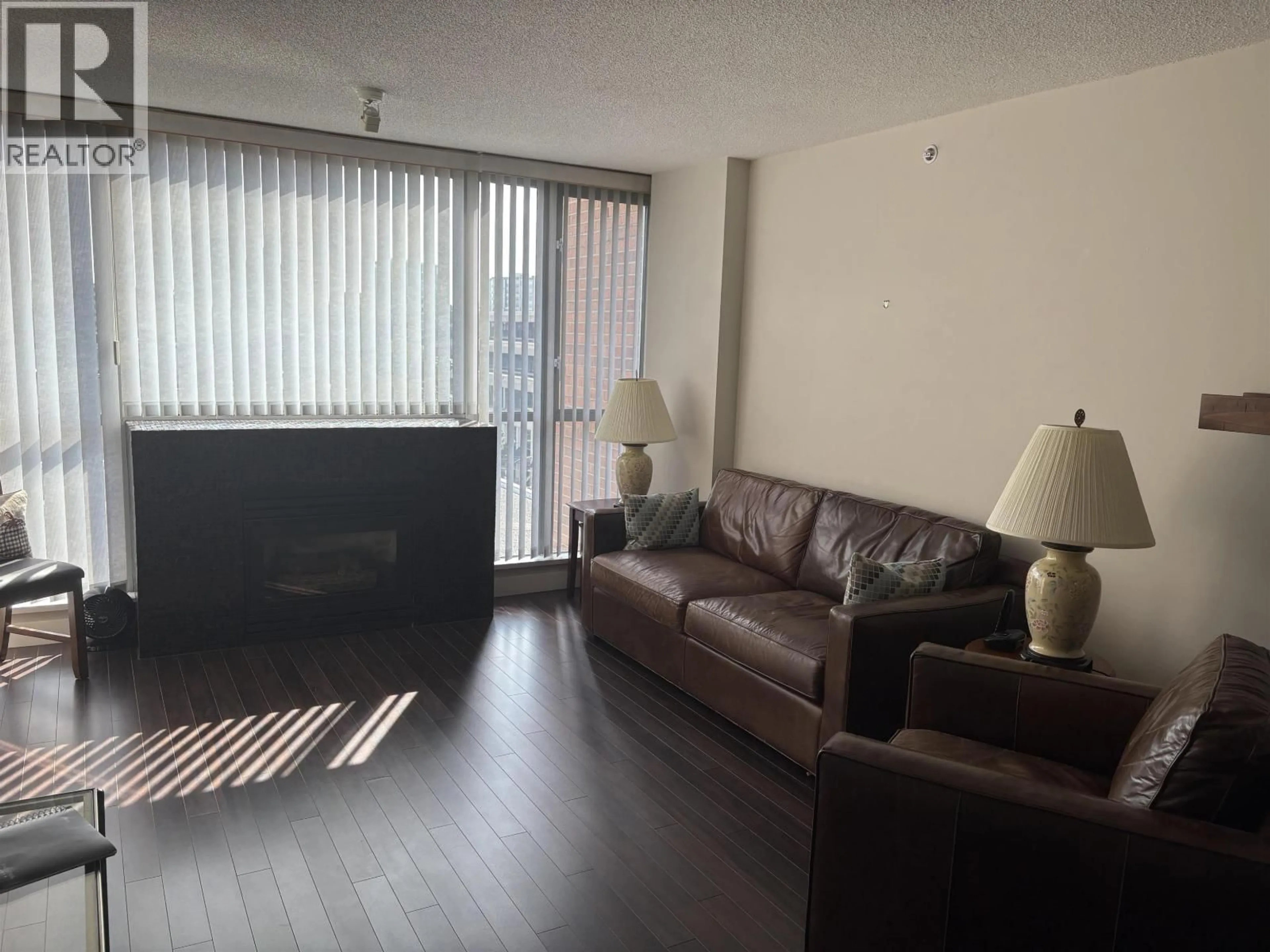 Living room with furniture, unknown for 707 - 1575 10TH AVENUE, Vancouver British Columbia V6J5L1