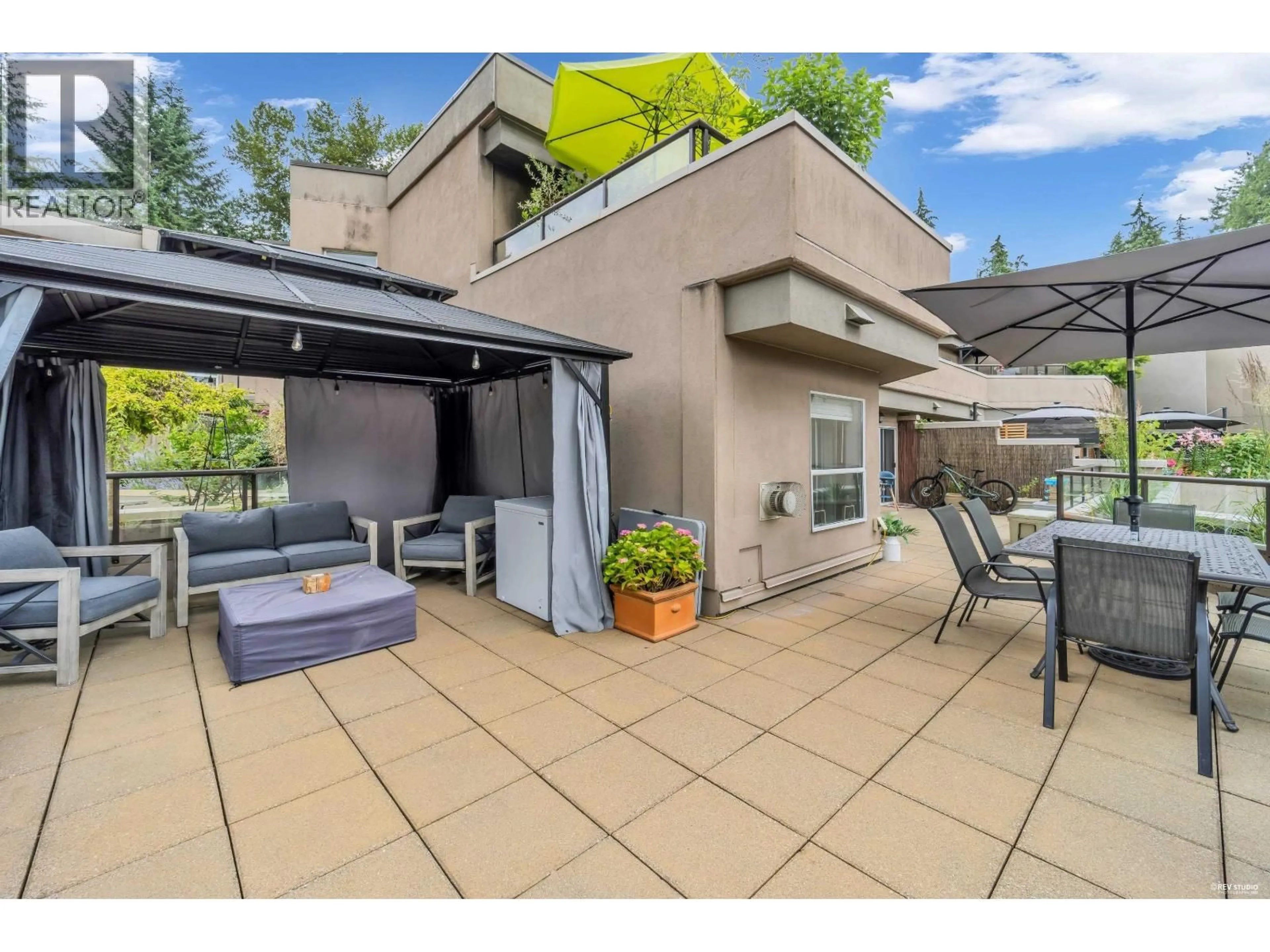 Patio, street for 604 - 1500 OSTLER COURT, North Vancouver British Columbia V7G2S2
