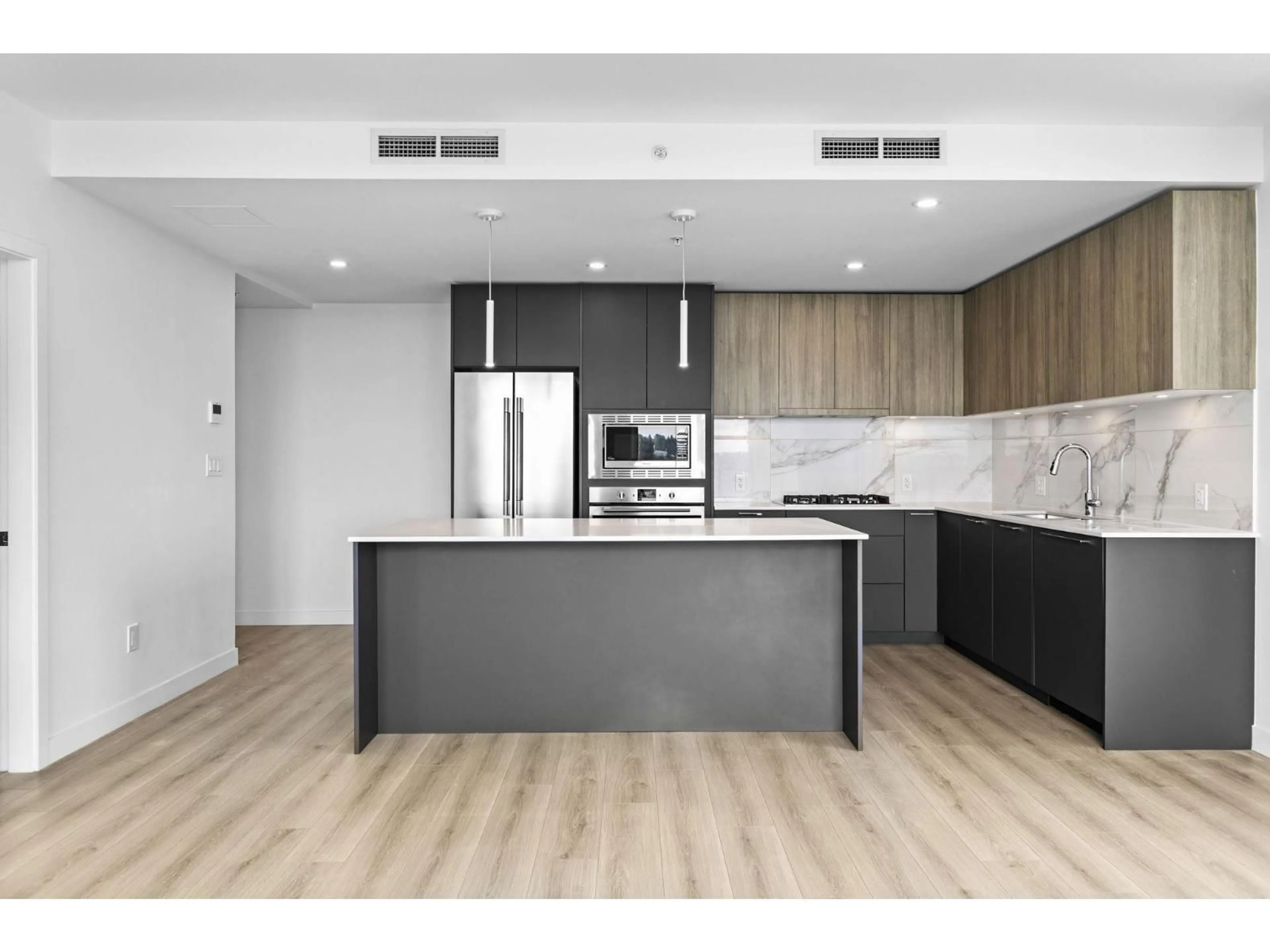 Open concept kitchen, unknown for 1407 - 20065 85 AVENUE, Langley British Columbia V2Y3Y5