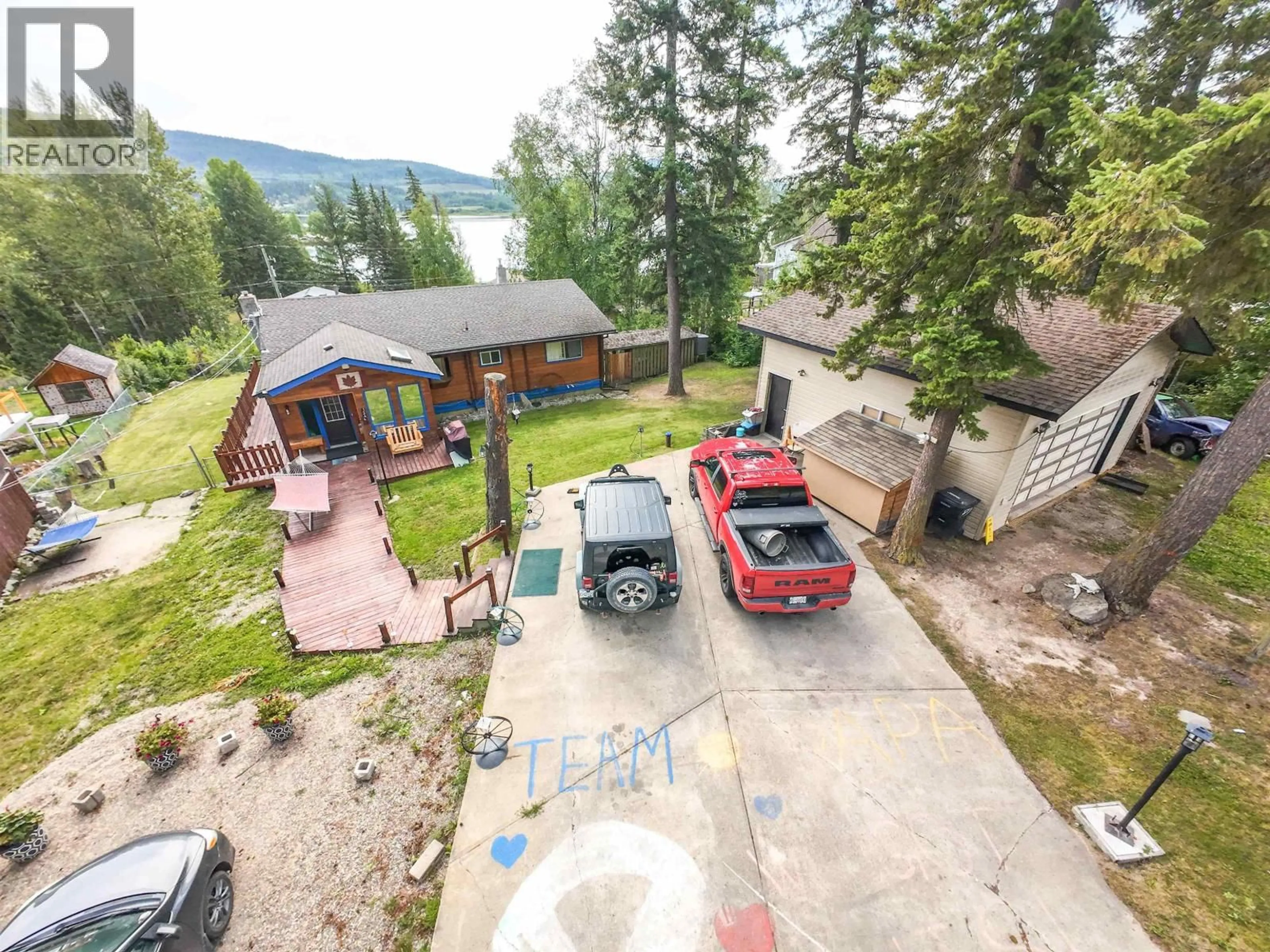 A pic from outside/outdoor area/front of a property/back of a property/a pic from drone, unknown for 1344 LAKEVIEW DRIVE, Quesnel British Columbia V2J4K4