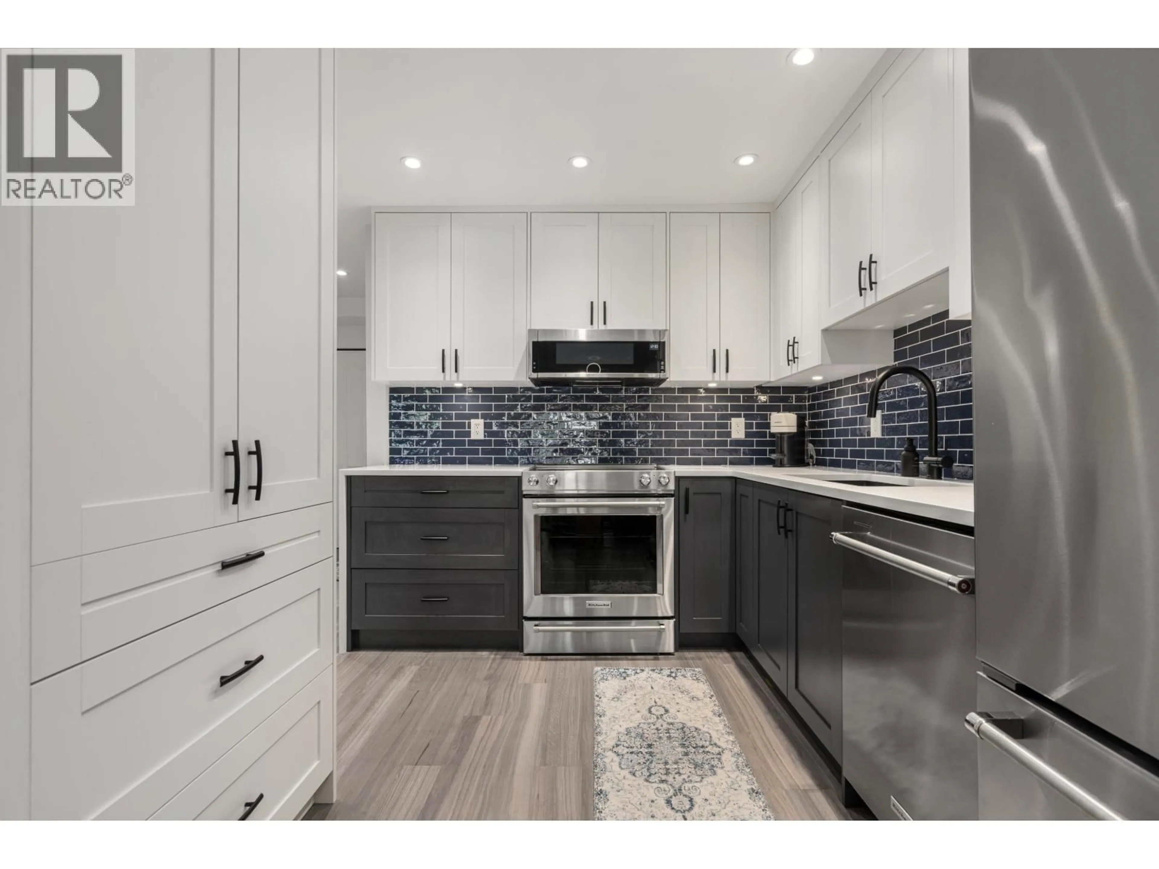Open concept kitchen, unknown for 203 - 825 15TH AVENUE, Vancouver British Columbia V5Z1R8