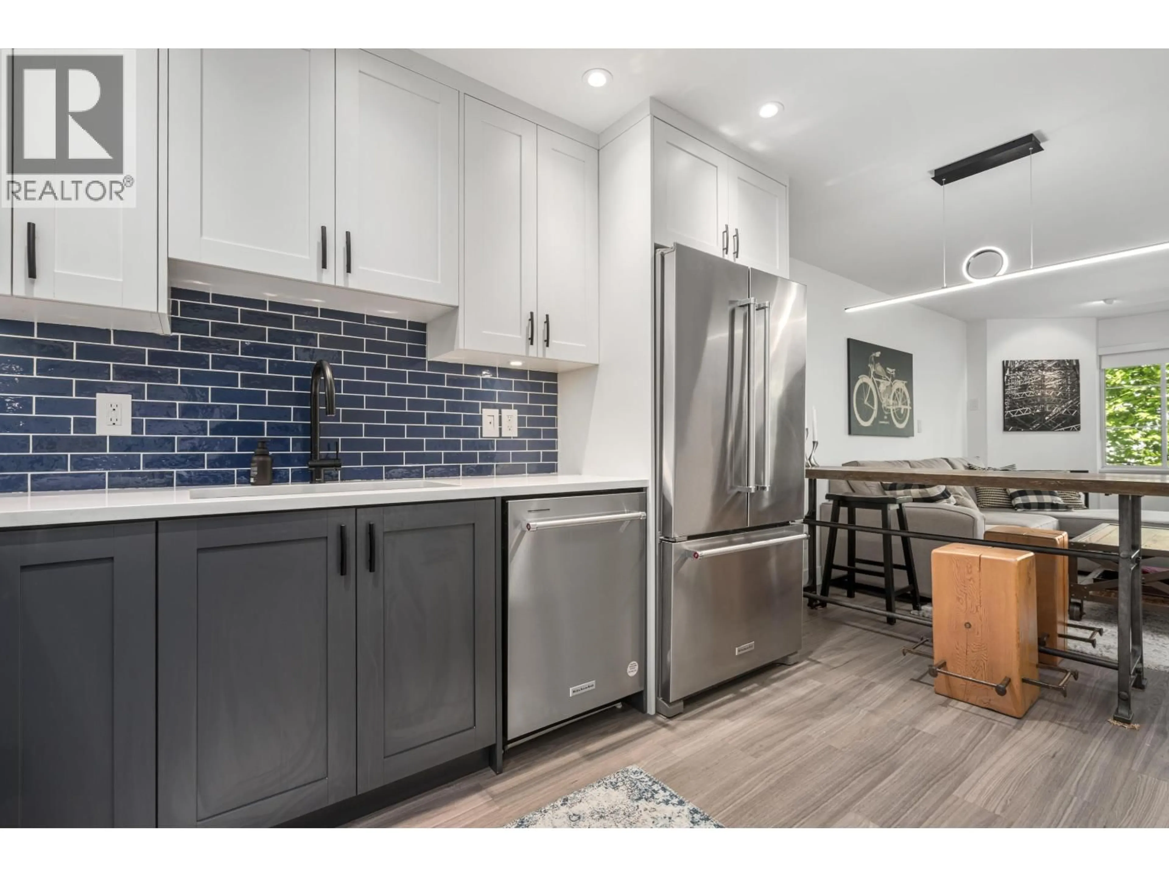 Open concept kitchen, ceramic/tile floor for 203 - 825 15TH AVENUE, Vancouver British Columbia V5Z1R8