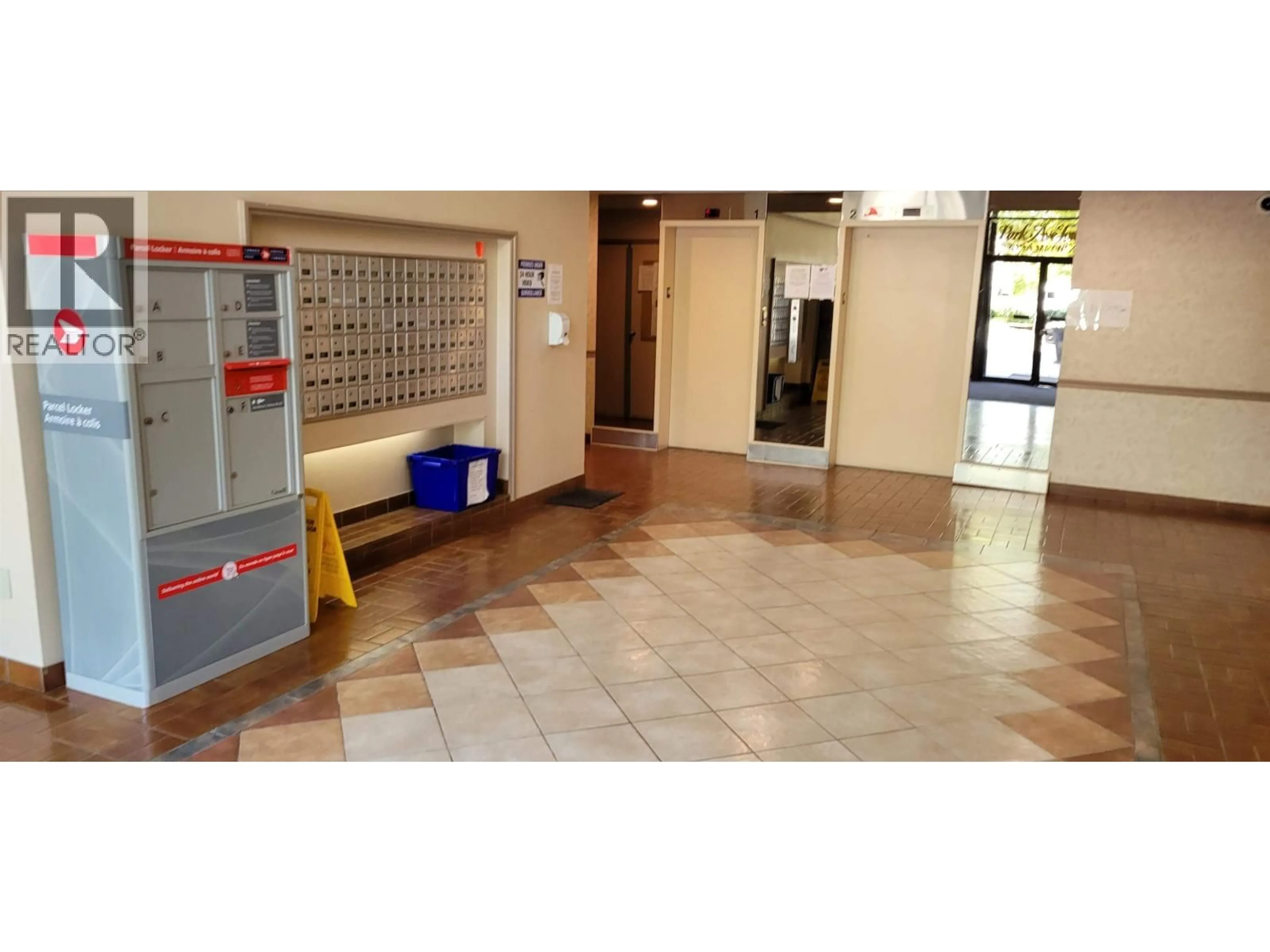 Lobby for 904 - 4194 MAYWOOD STREET, Burnaby British Columbia V5H4E9