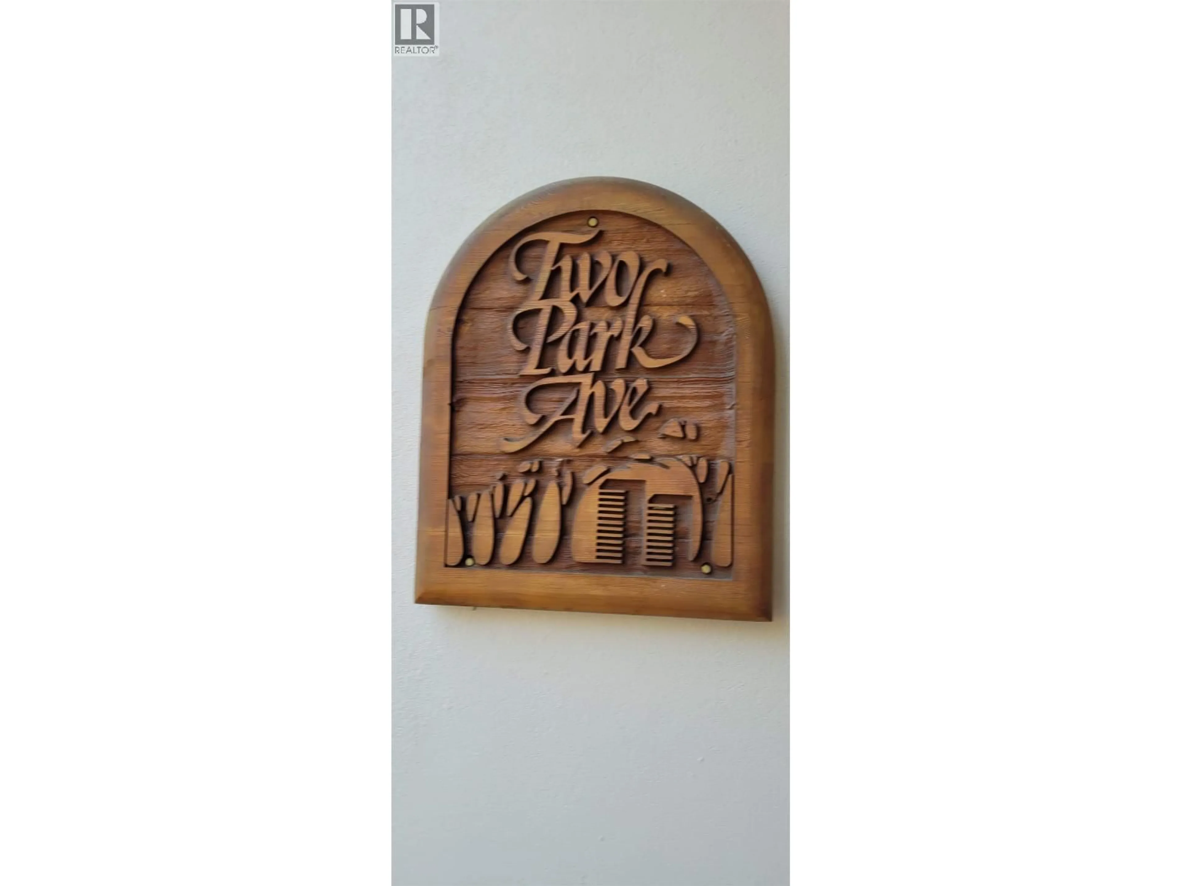 Indoor entryway for 904 - 4194 MAYWOOD STREET, Burnaby British Columbia V5H4E9