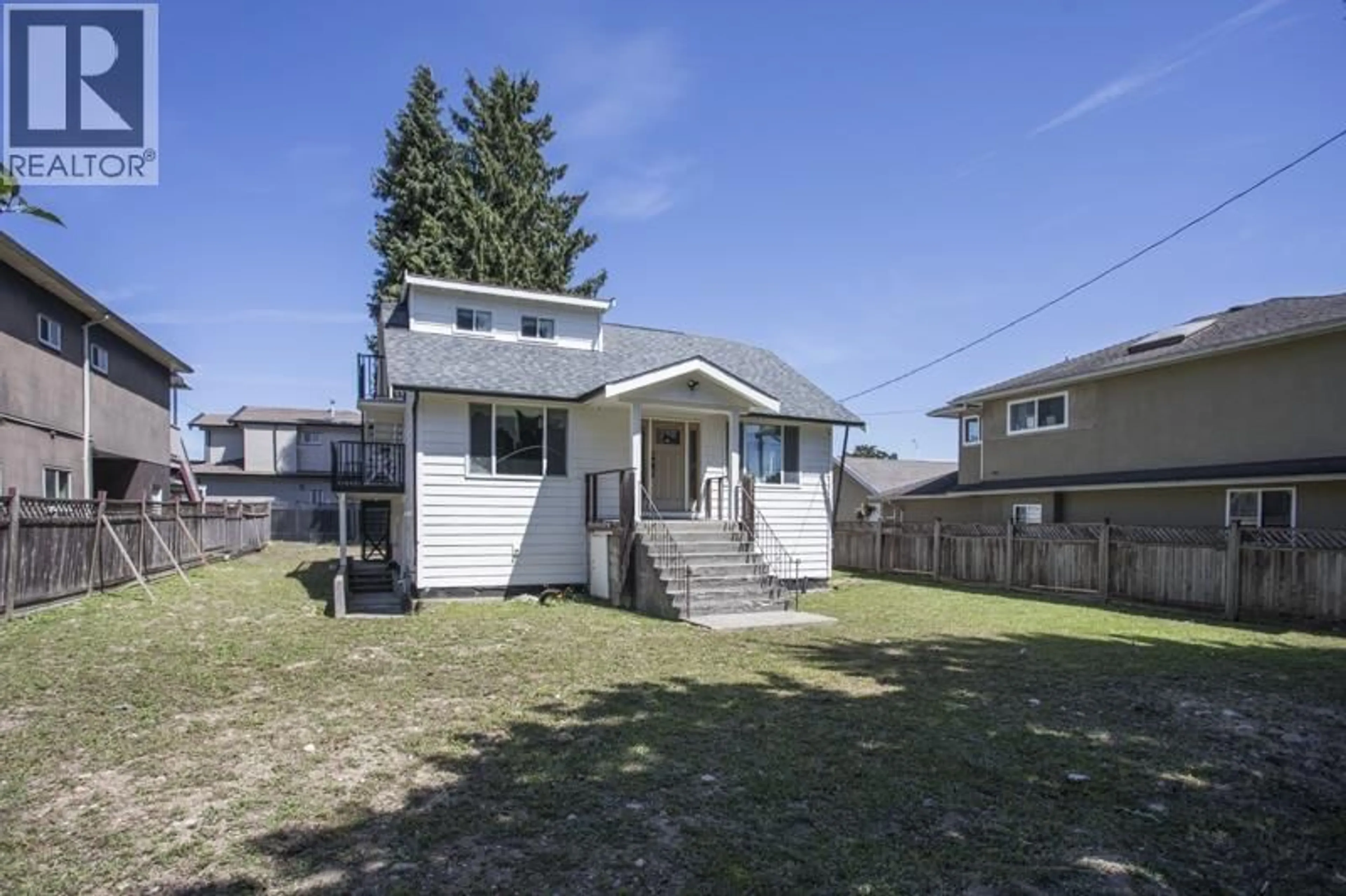 Unknown for 7520 CANADA WAY, Burnaby British Columbia V3N3K2