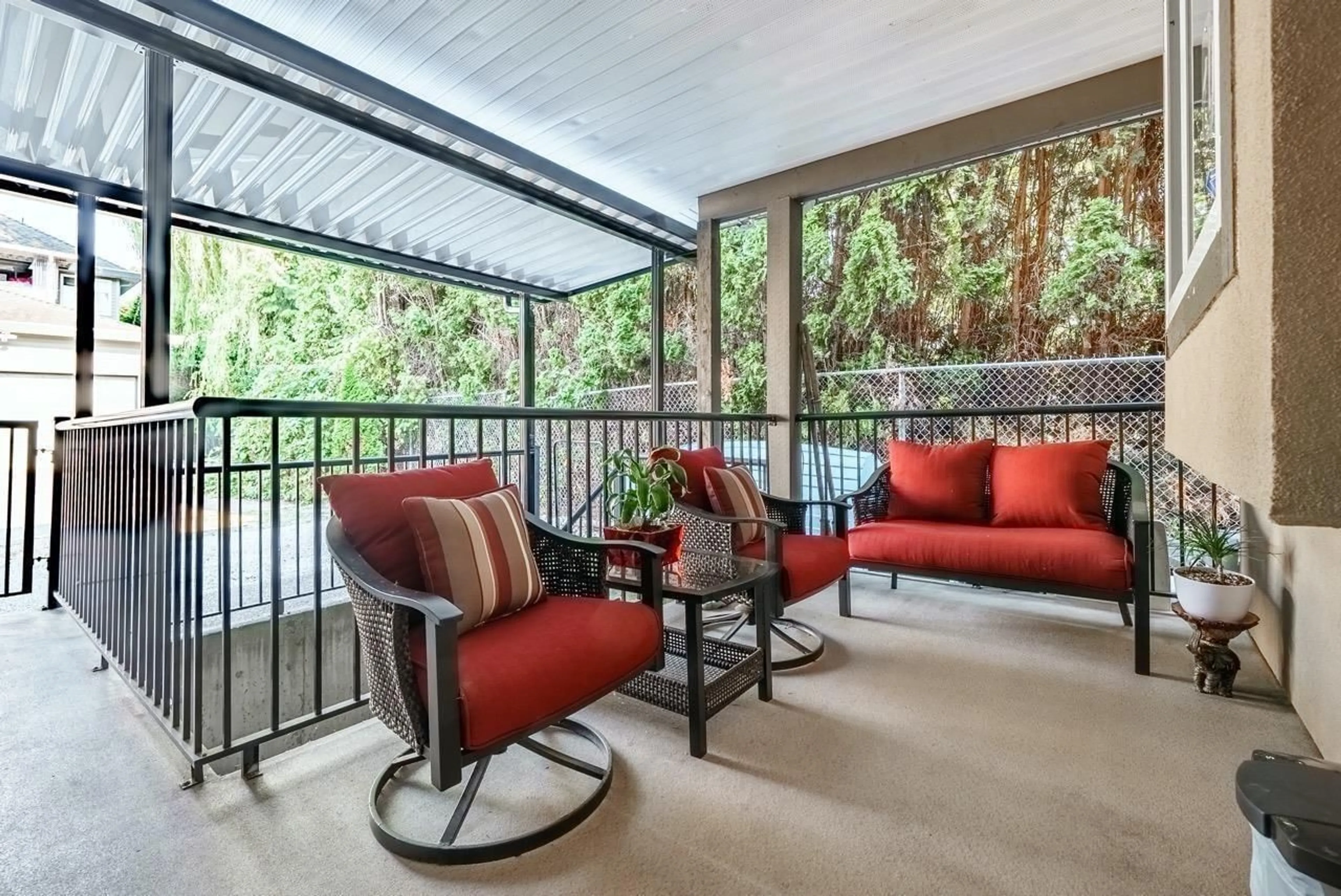 Patio, water/lake/river/ocean view for 7506 143C STREET, Surrey British Columbia V3W1S2