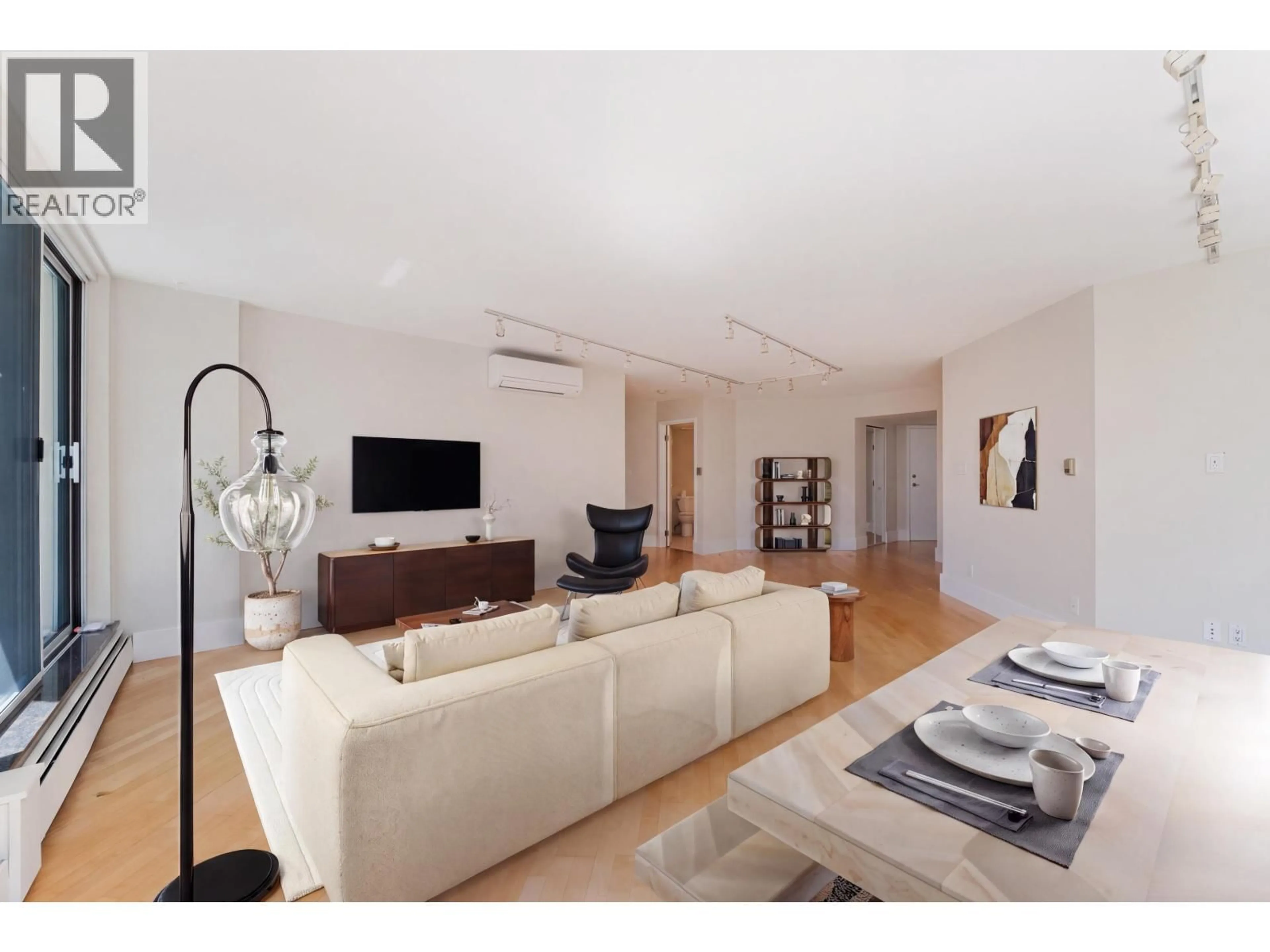 Living room with furniture, unknown for 905 - 1010 BURNABY STREET, Vancouver British Columbia V6E4L8