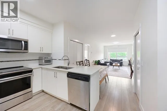 305 - 22577 ROYAL CRESCENT, Maple Ridge 3