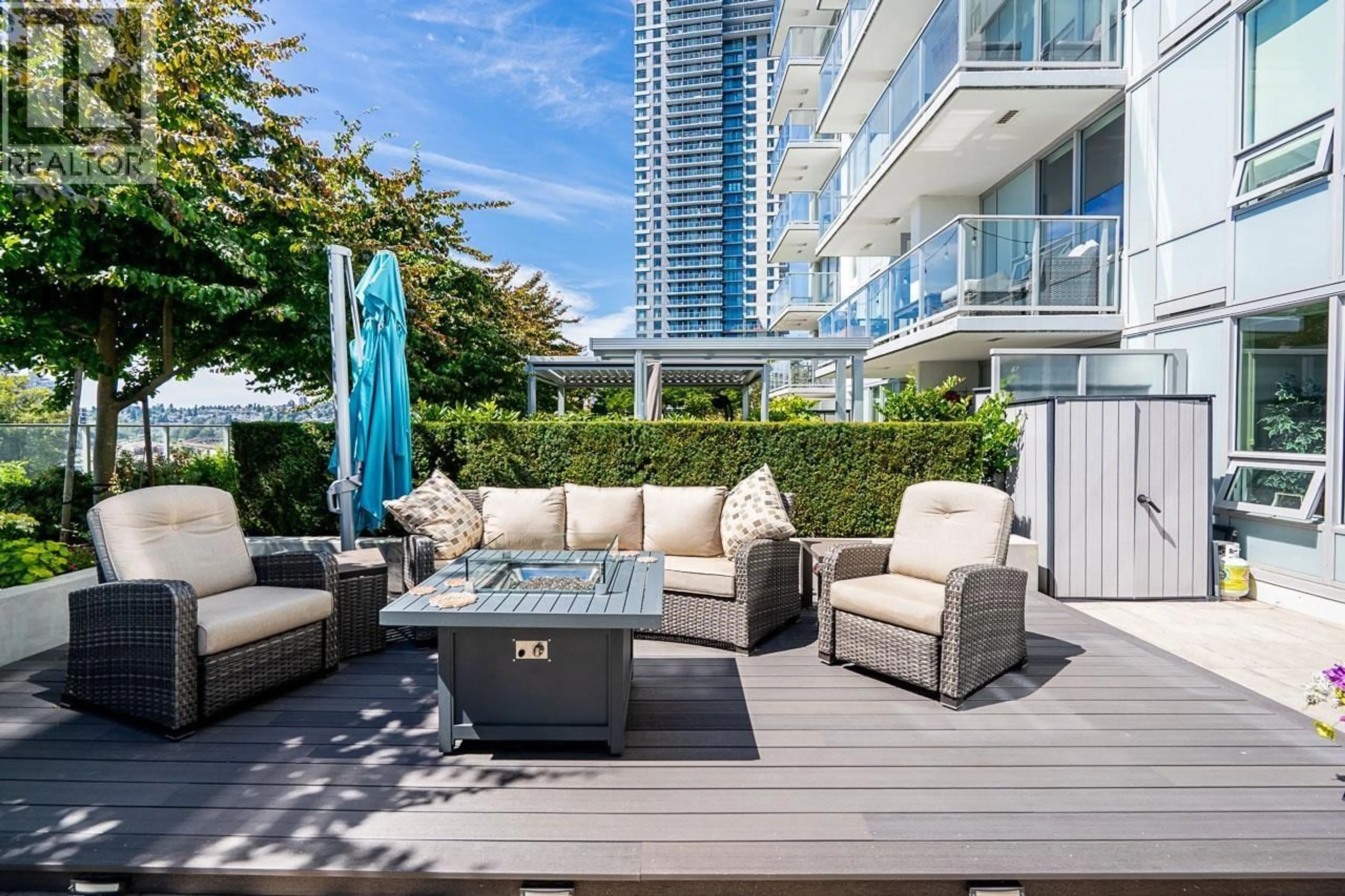 Patio, water/lake/river/ocean view for 610 - 988 QUAYSIDE DRIVE, New Westminster British Columbia V3L0L5