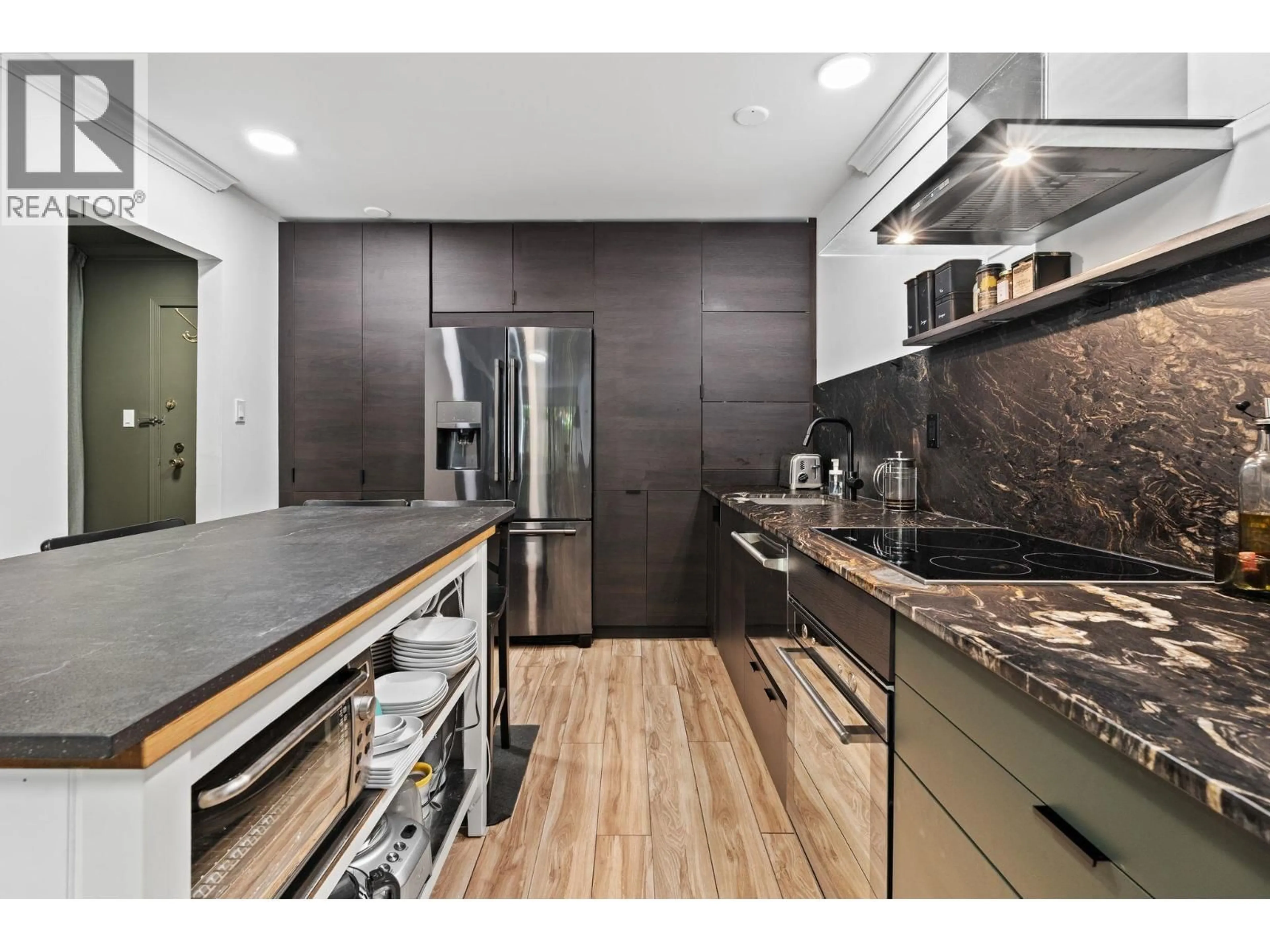 Contemporary kitchen, unknown for 106 - 1710 13TH AVENUE, Vancouver British Columbia V6J2H1