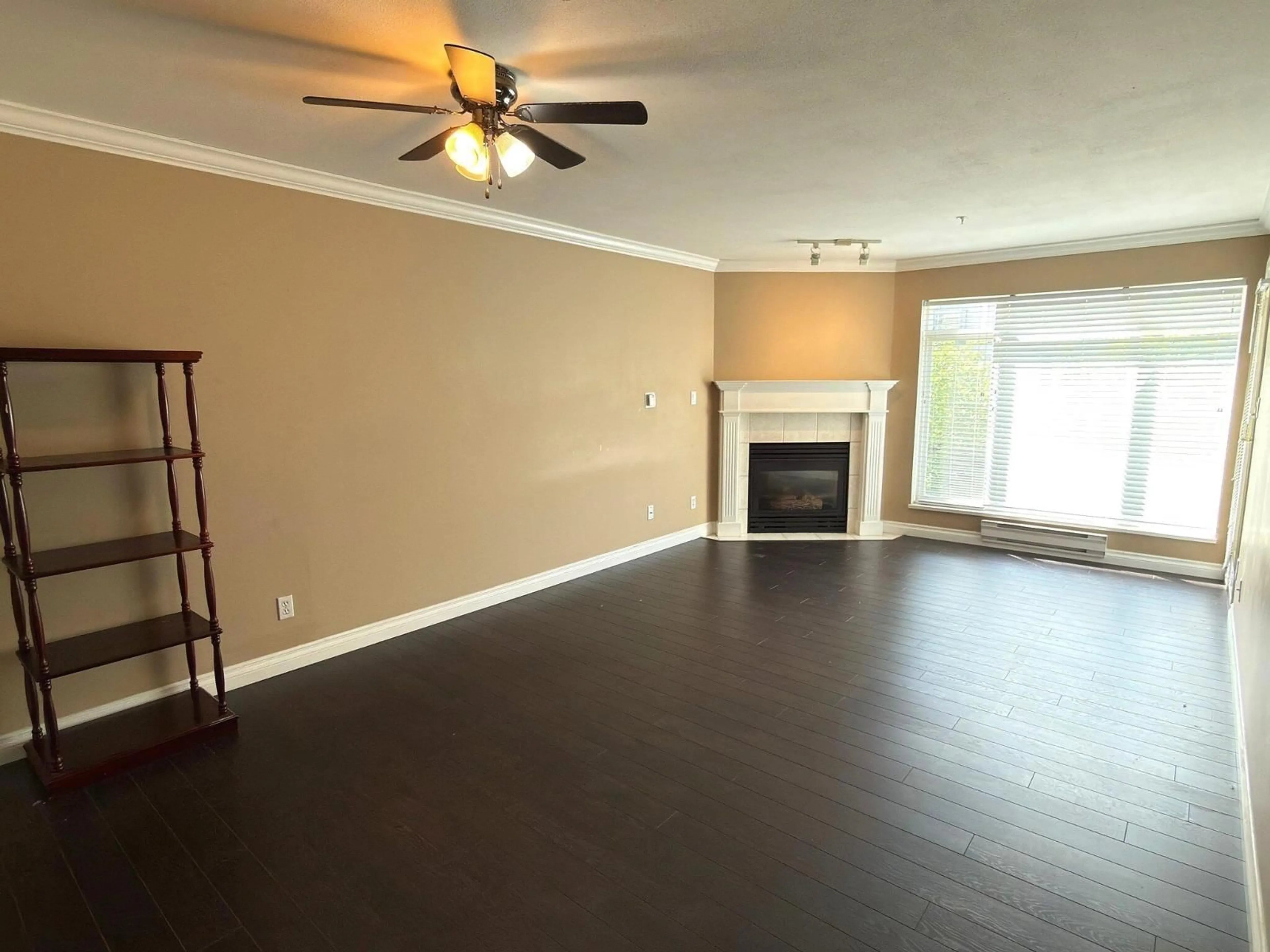 A pic of a room for 211 - 32085 GEORGE FERGUSON WAY, Abbotsford British Columbia V2T2K7