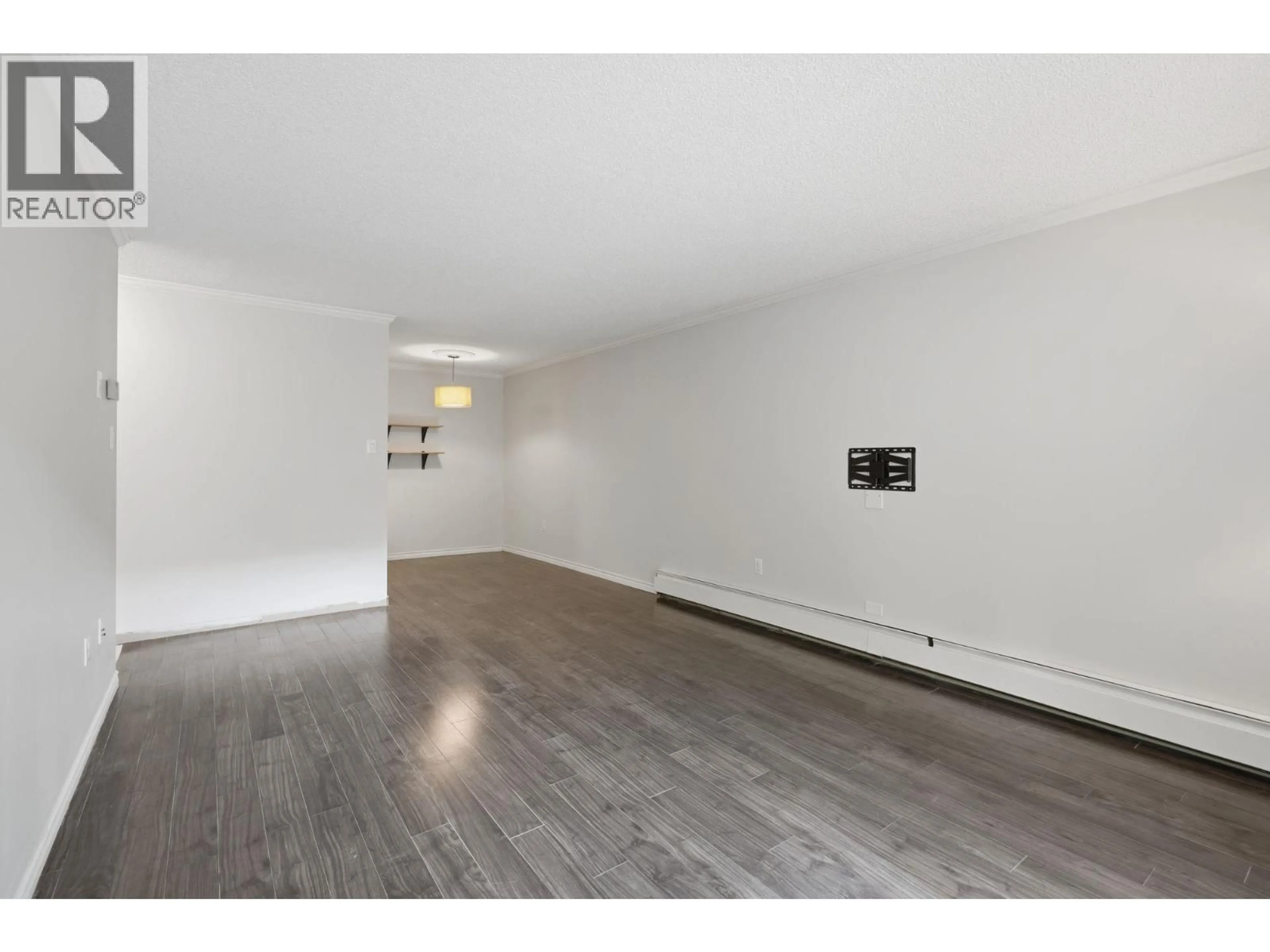 A pic of a room for 210 - 466 EIGHTH AVENUE, New Westminster British Columbia V3L4L2