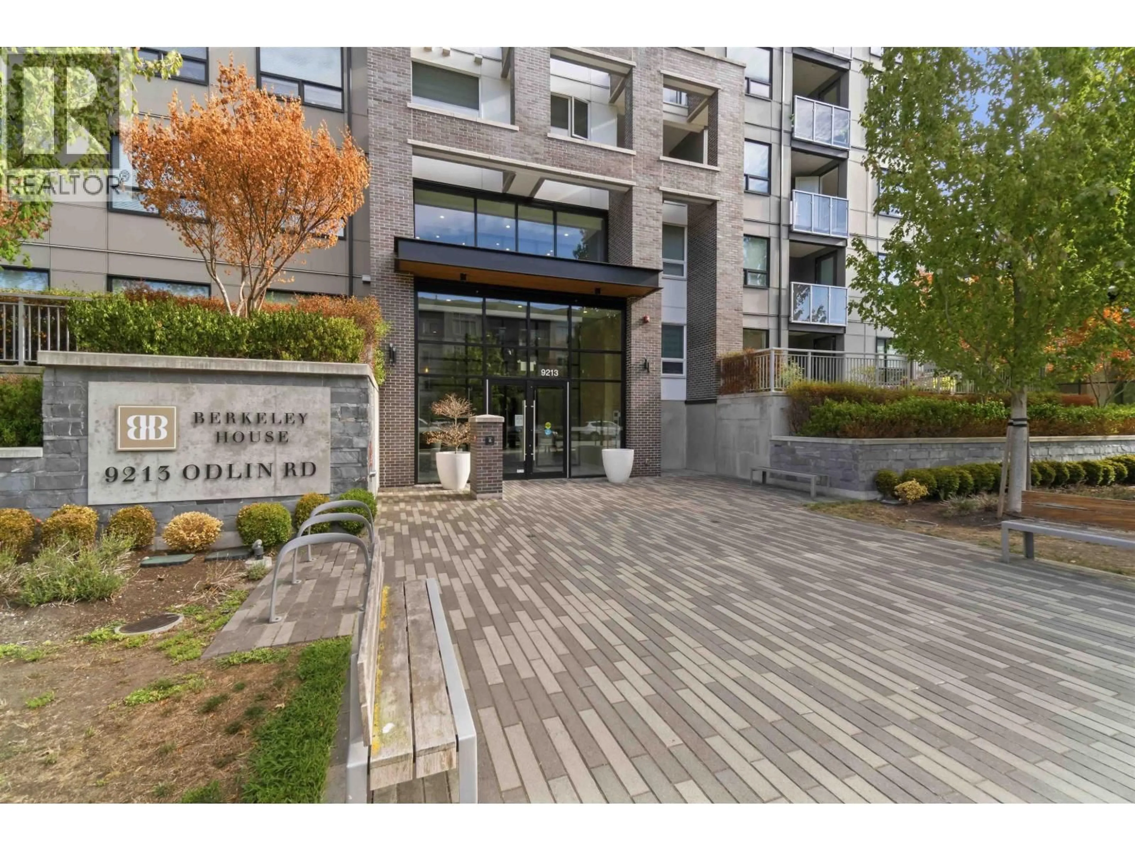 Indoor foyer for 319 - 9213 ODLIN ROAD, Richmond British Columbia V6X0V5