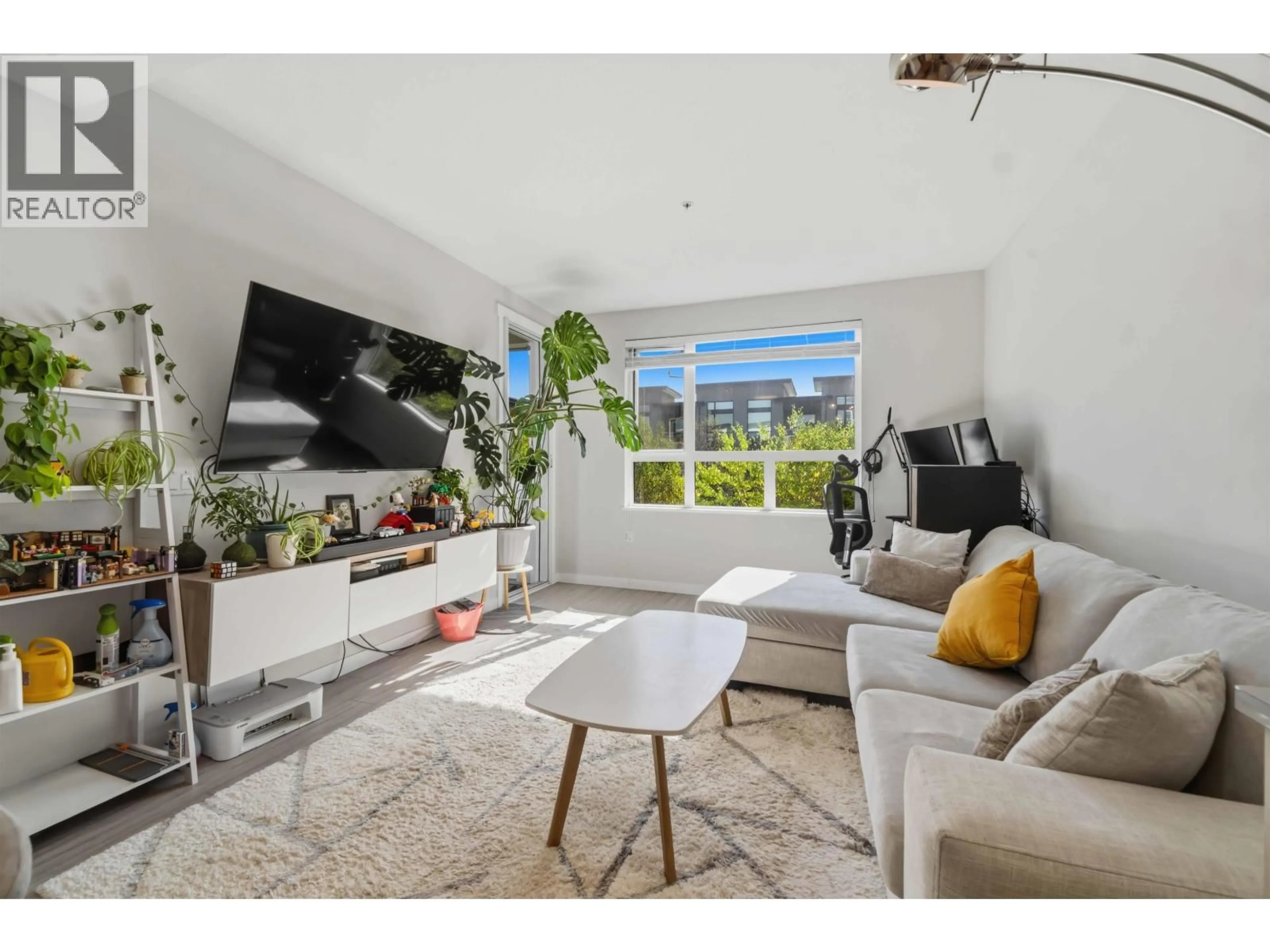 Living room with furniture, unknown for 319 - 9213 ODLIN ROAD, Richmond British Columbia V6X0V5