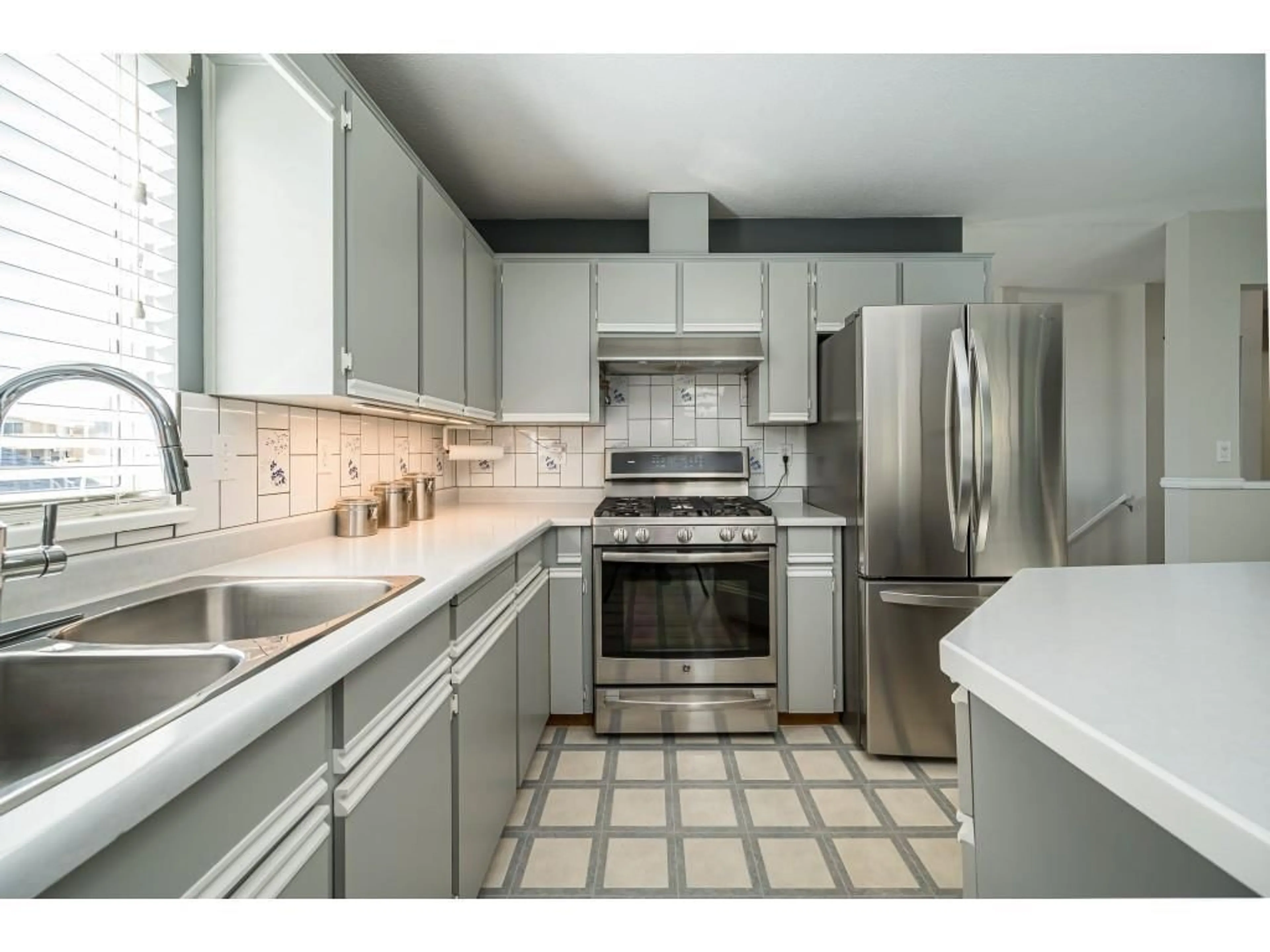 Standard kitchen, ceramic/tile floor for 13526 64A AVENUE, Surrey British Columbia V3W9H7