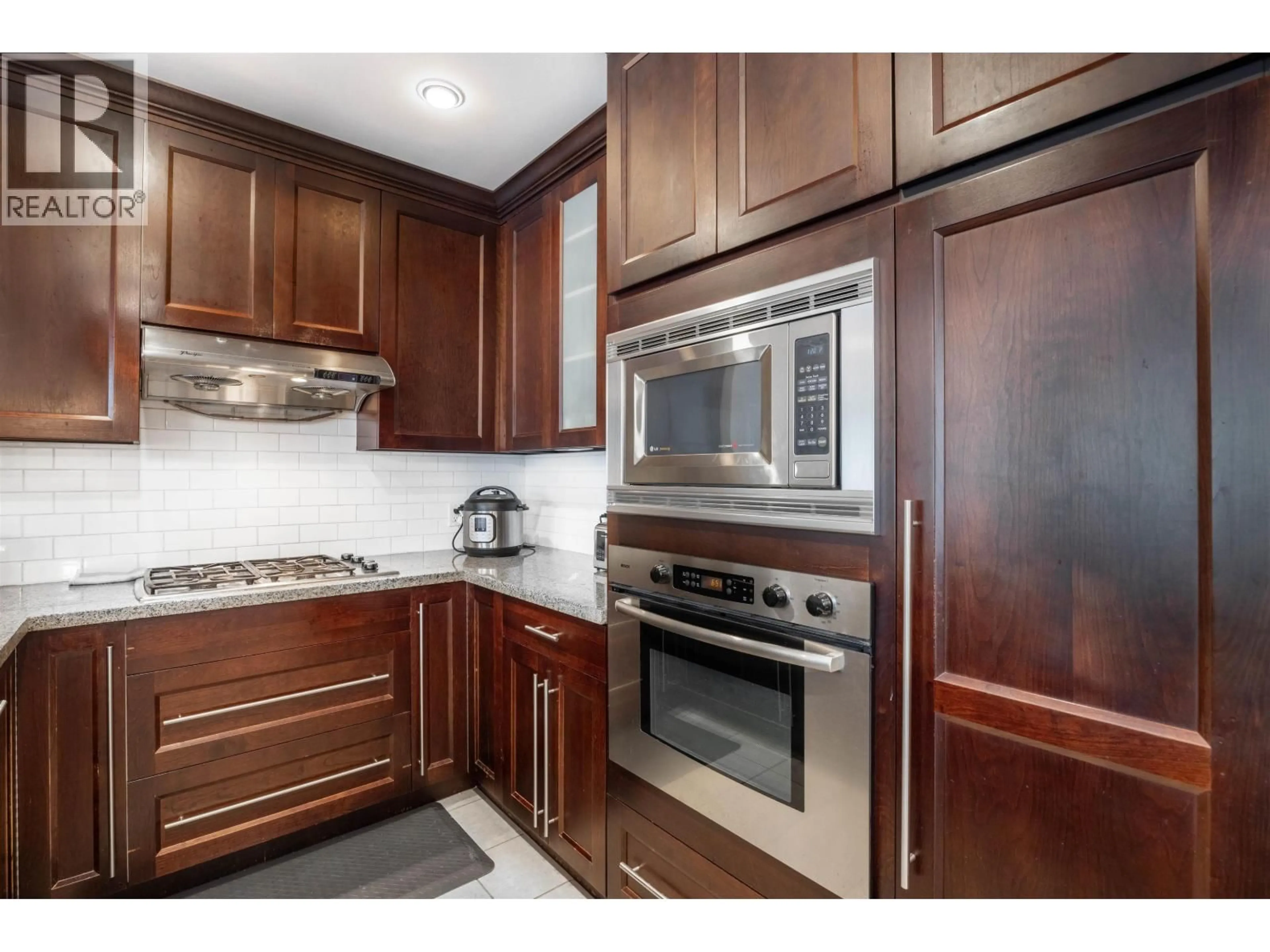 Standard kitchen, unknown for 218 - 4685 VALLEY DRIVE, Vancouver British Columbia V6J5M2