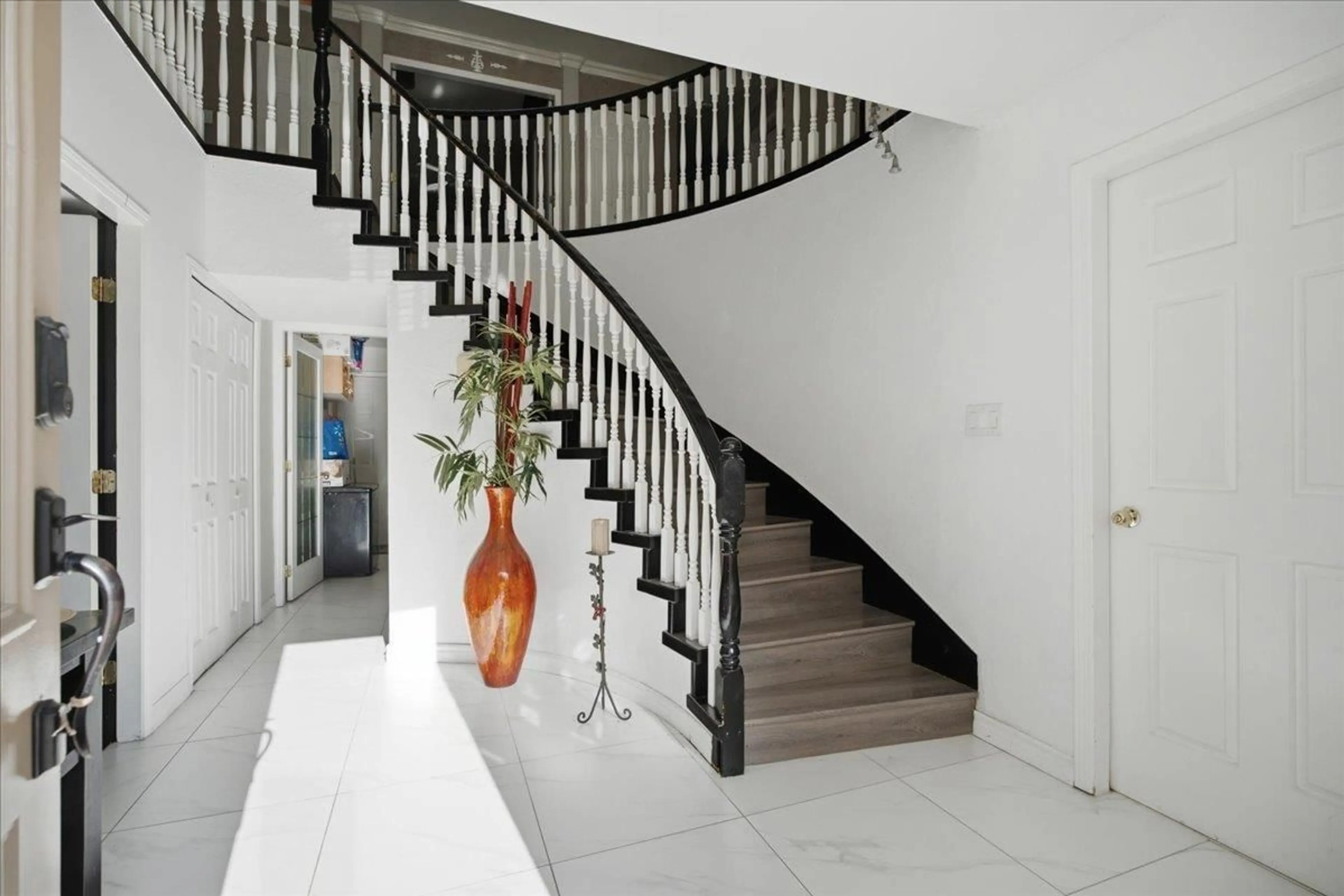 Unknown for 8351 MILLER CRESCENT, Mission British Columbia V2V6H7