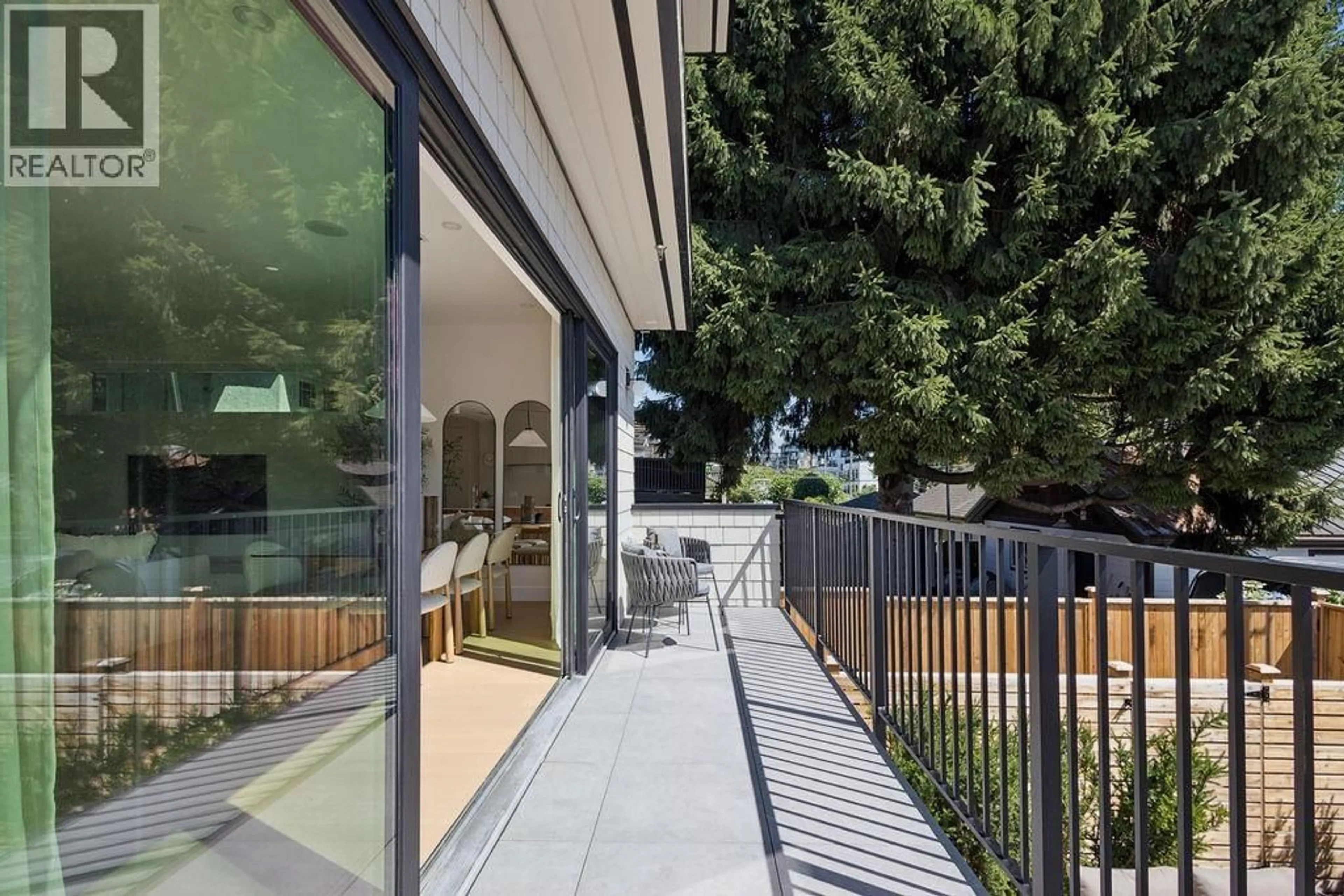 Patio, unknown for 3 - 2124 8 AVENUE, Vancouver British Columbia V5N1V5